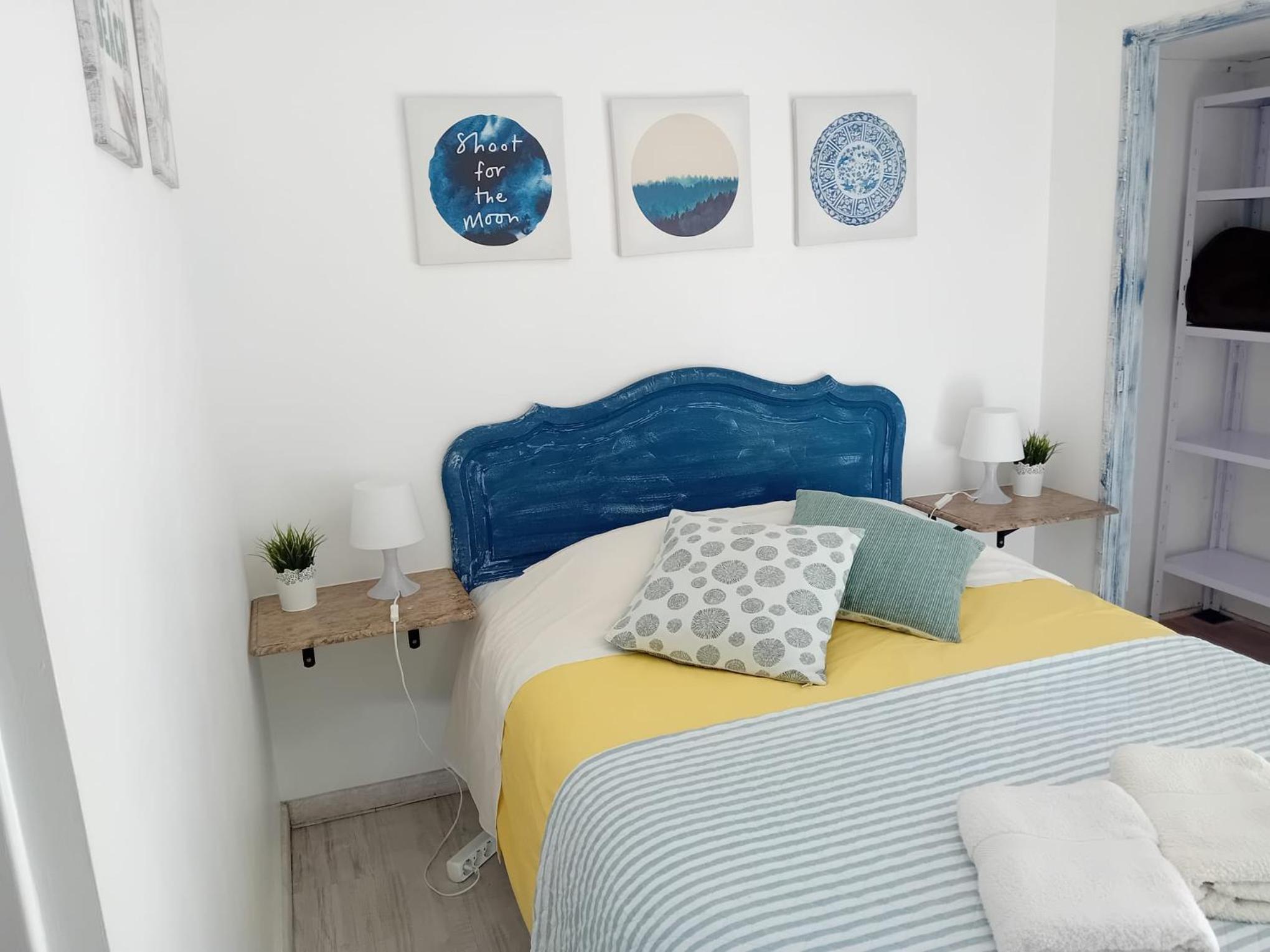 Deluxe Double Room with Sea View - Photo 10