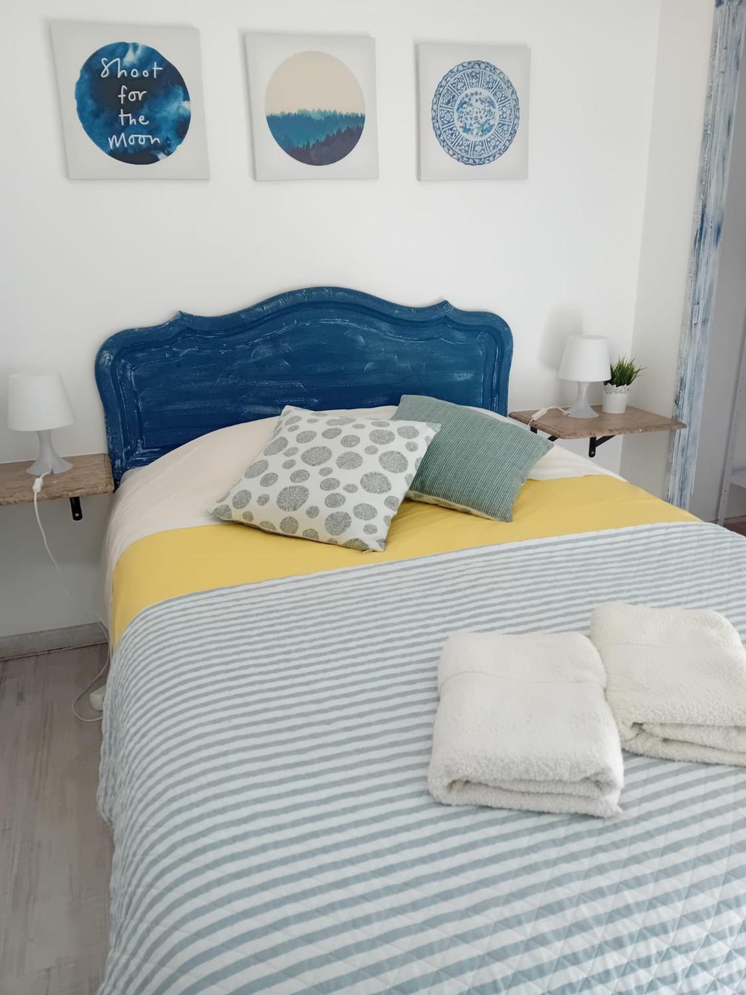 Deluxe Double Room with Sea View - Photo 9