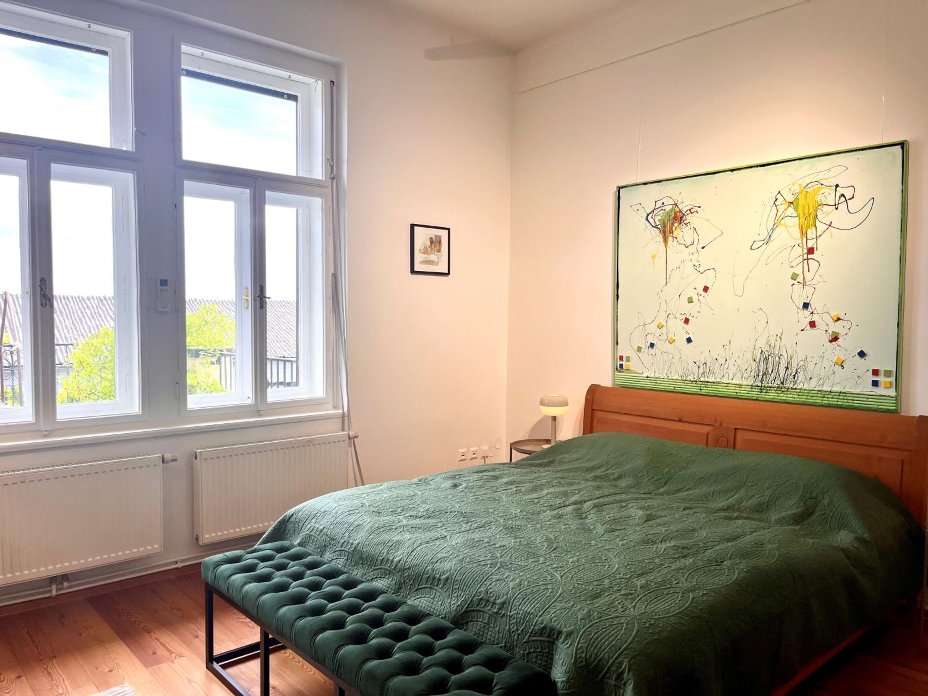 Apartment With Garden View
