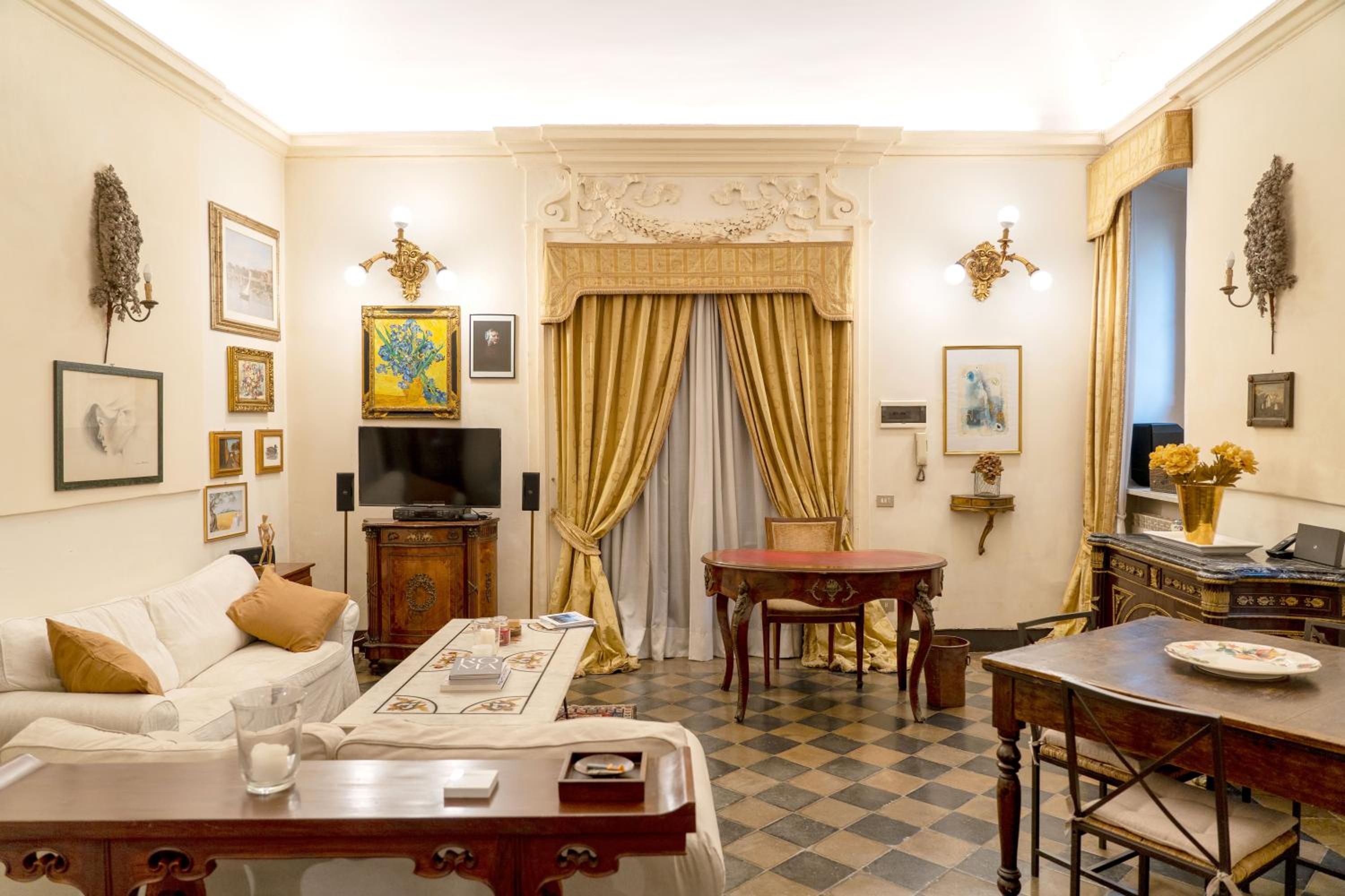 One-Bedroom Apartment