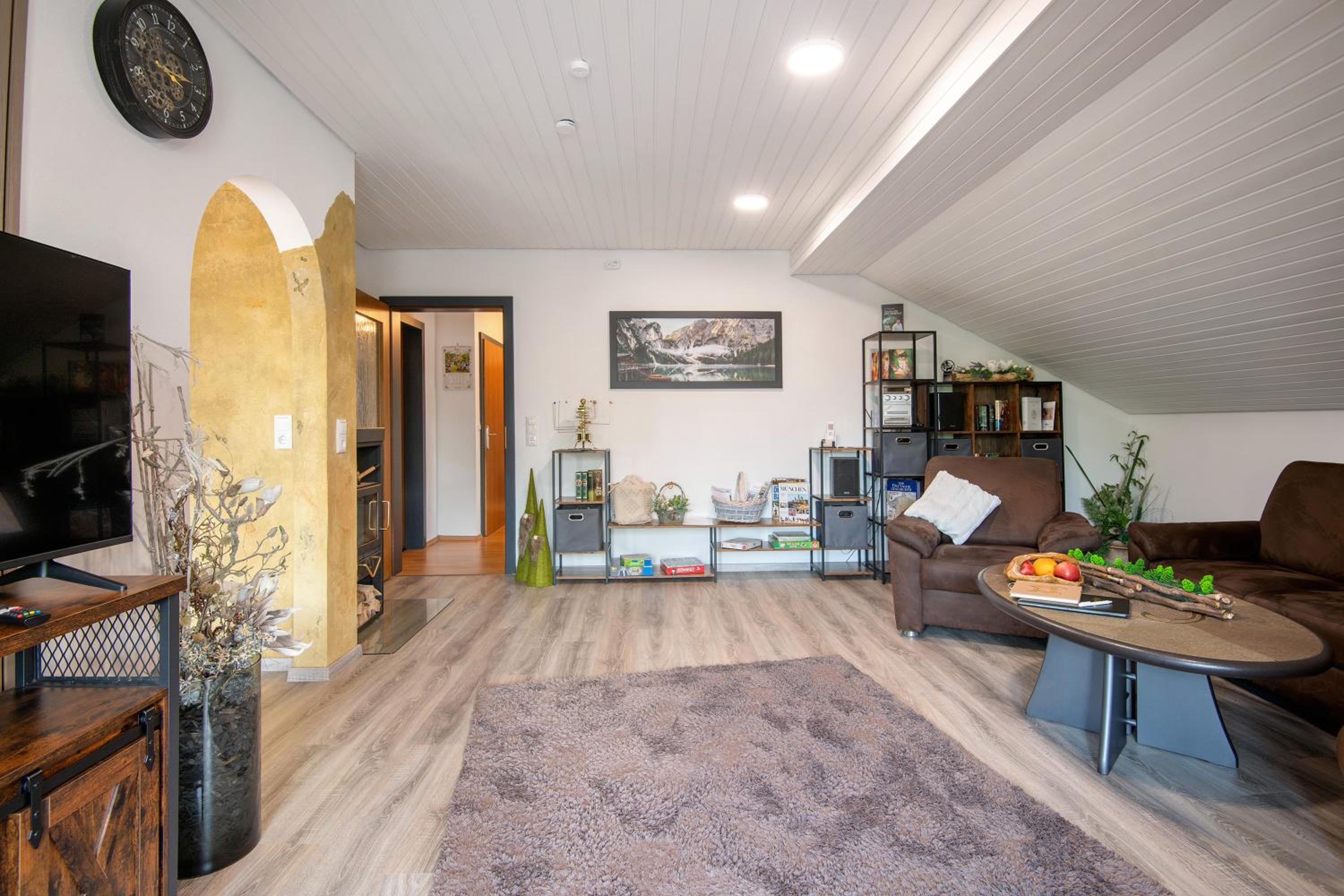 Three-Bedroom Premium Apartment with Balcony photo 3