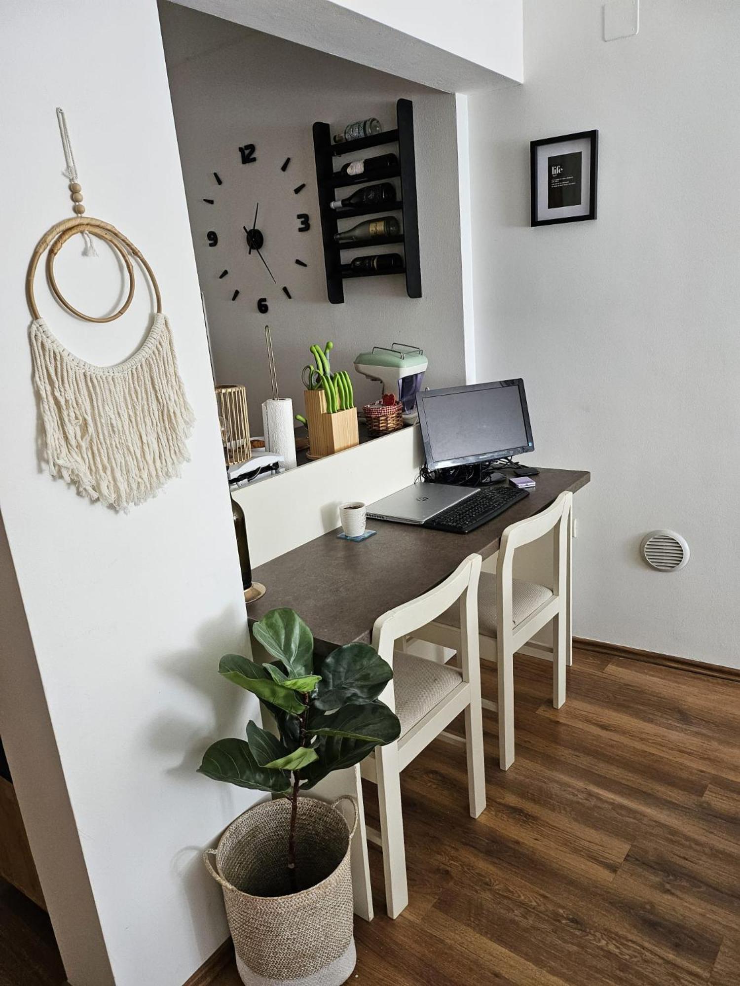 One-Bedroom Apartment photo 3
