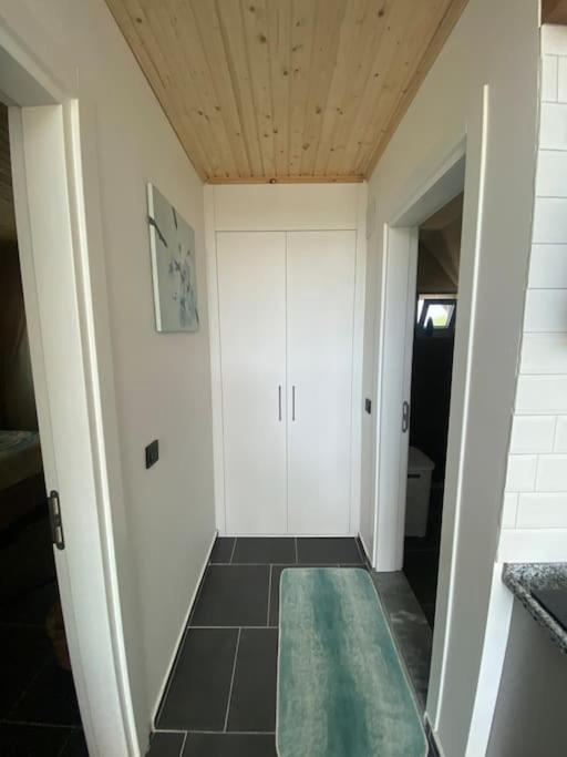 One-Bedroom House photo 2