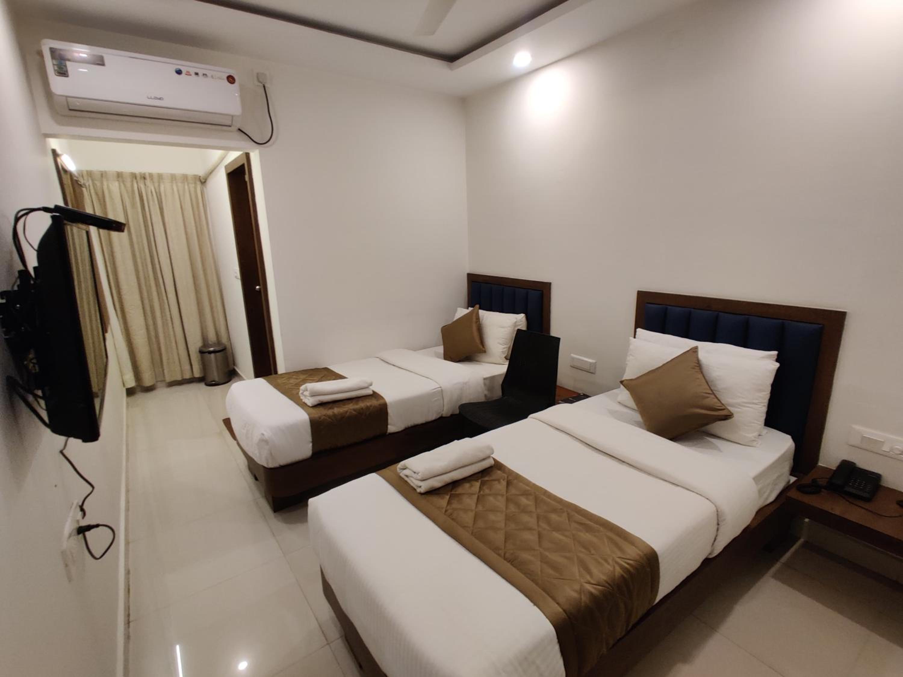 Standard Double Room - Photo 1