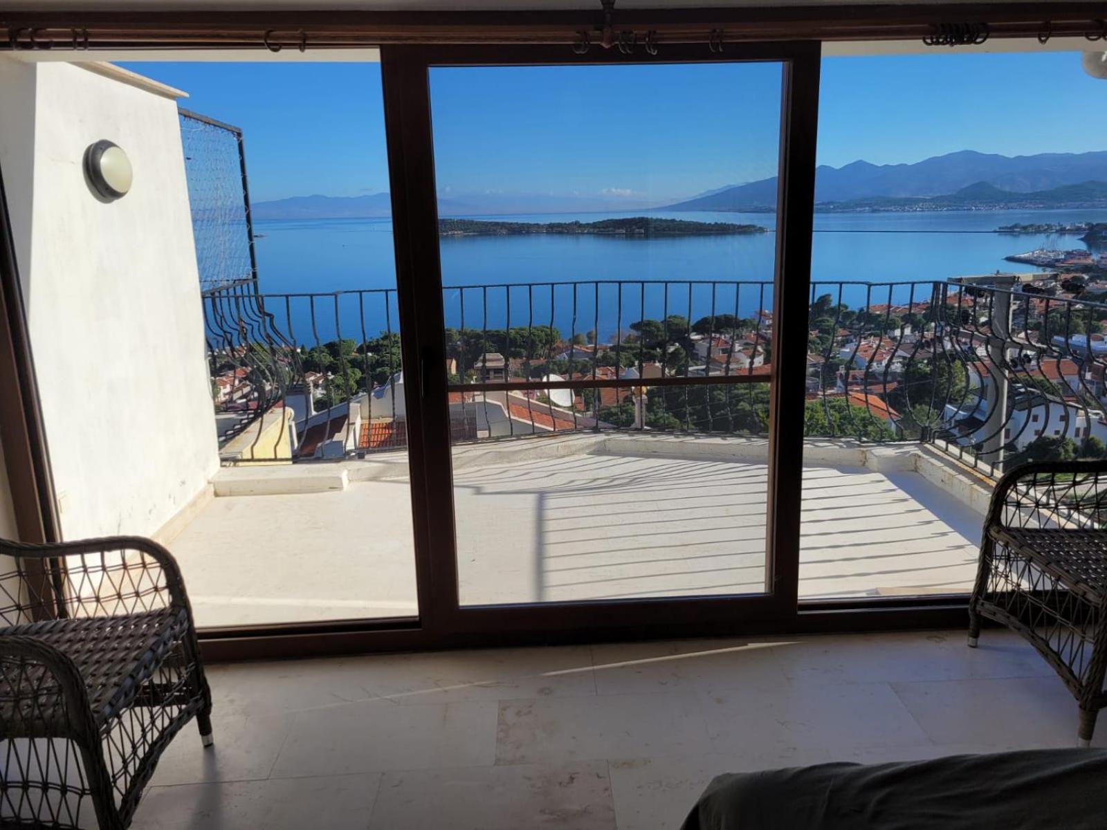 Deluxe Double Room with Balcony and Sea View photo 3