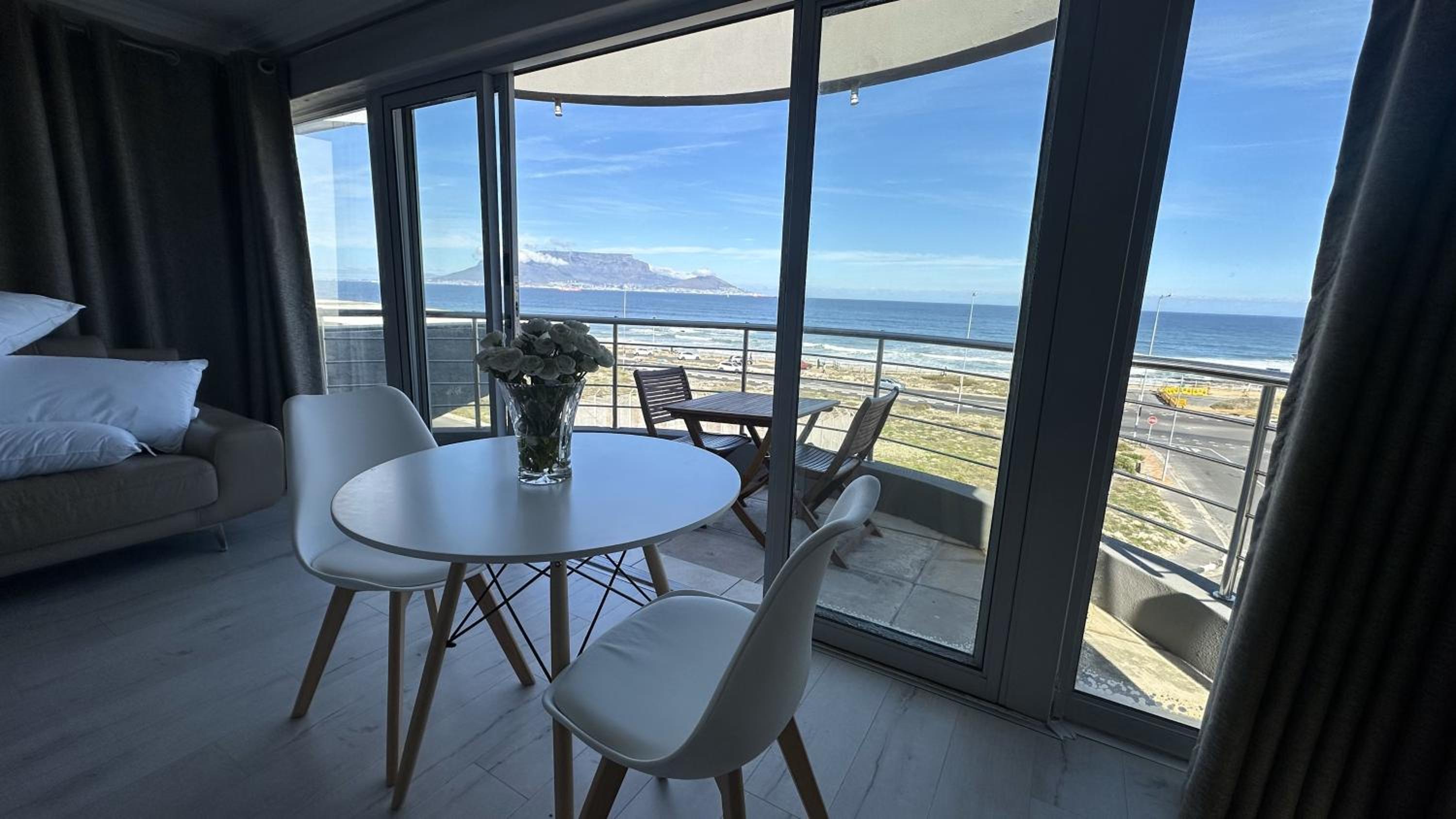 King Suite with Balcony - Photo 12