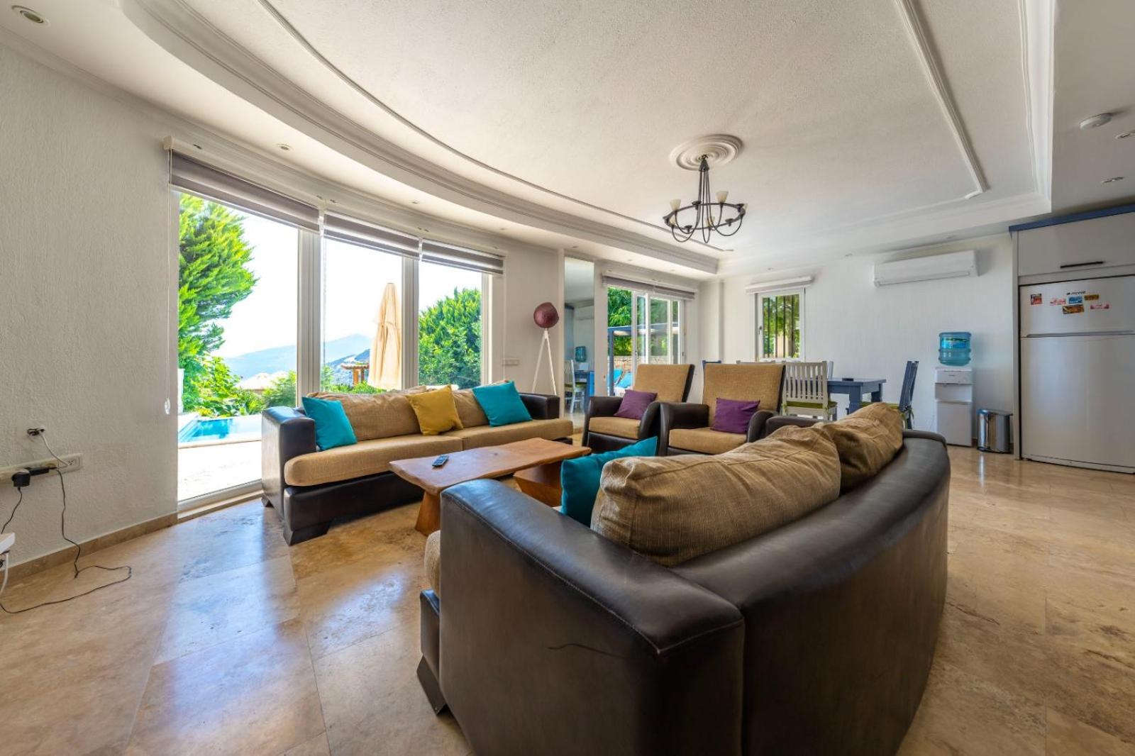 Three-Bedroom Villa photo 1
