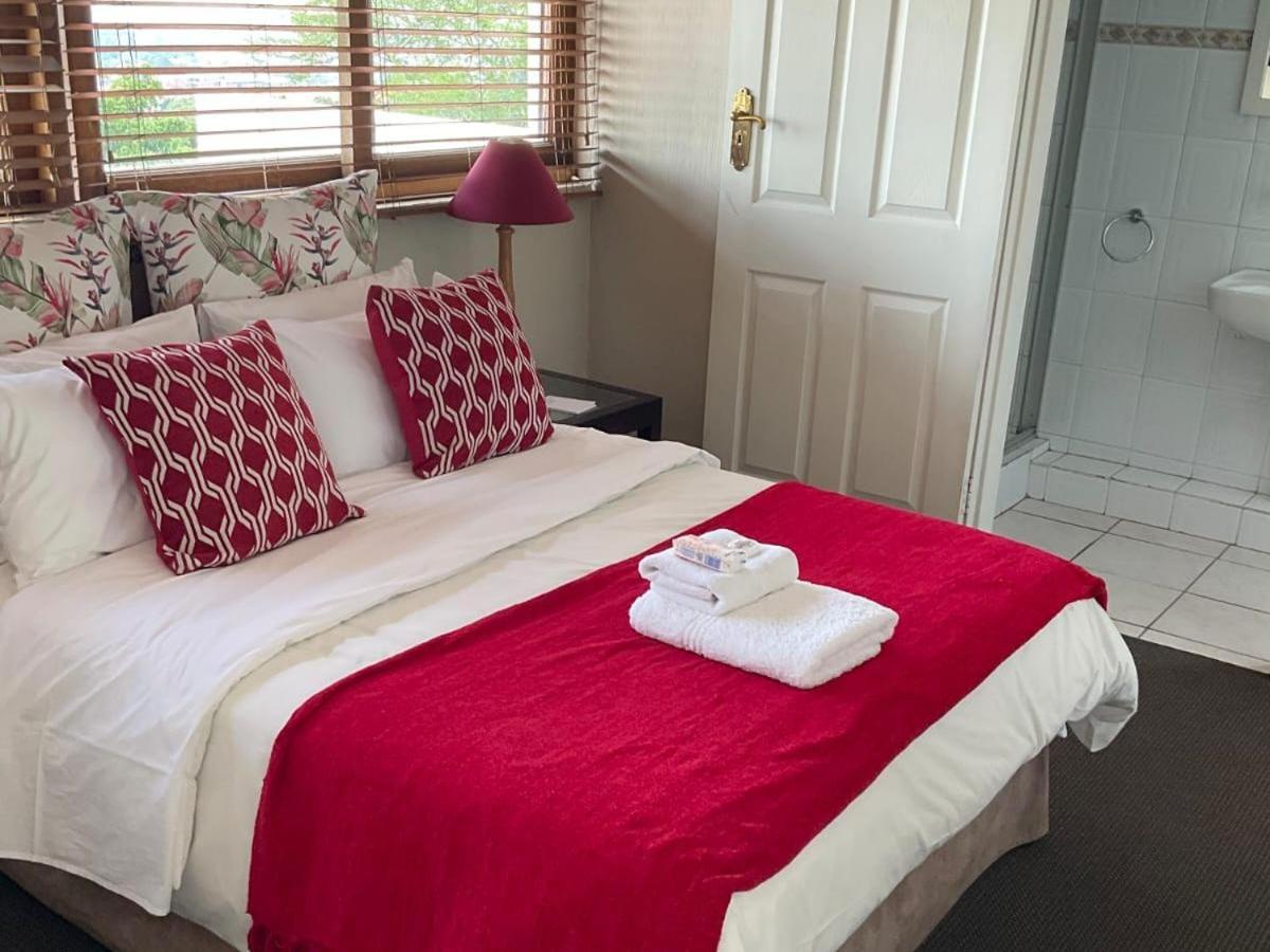 Standard Double Room - Photo 4