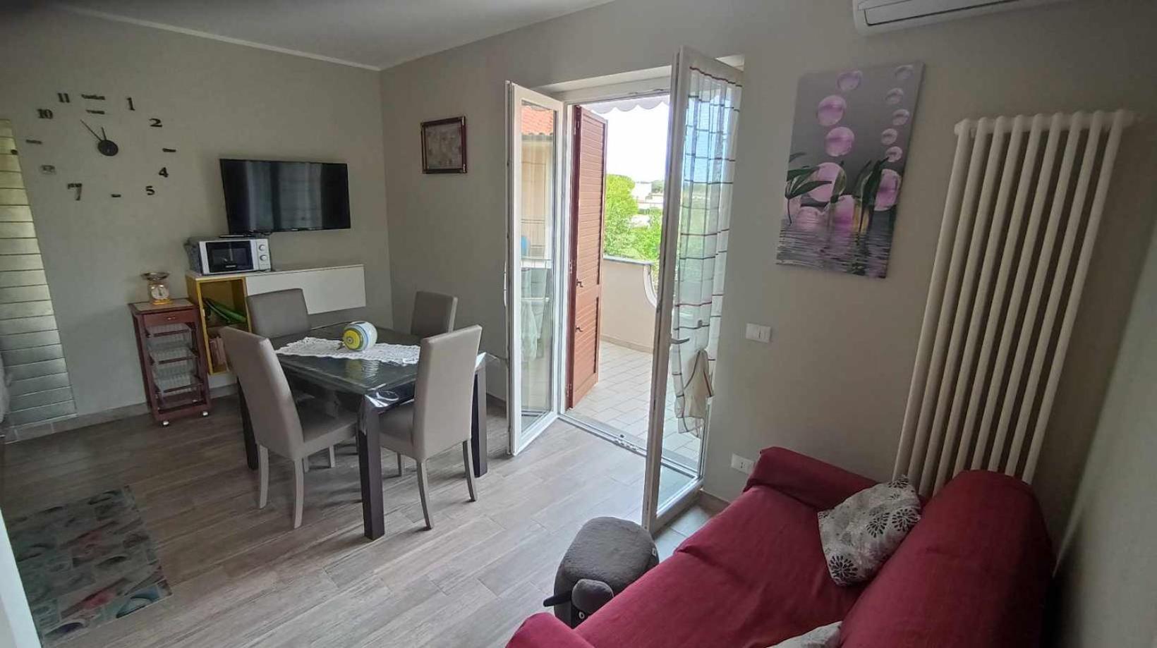 Apartment with Lake View - Photo 46