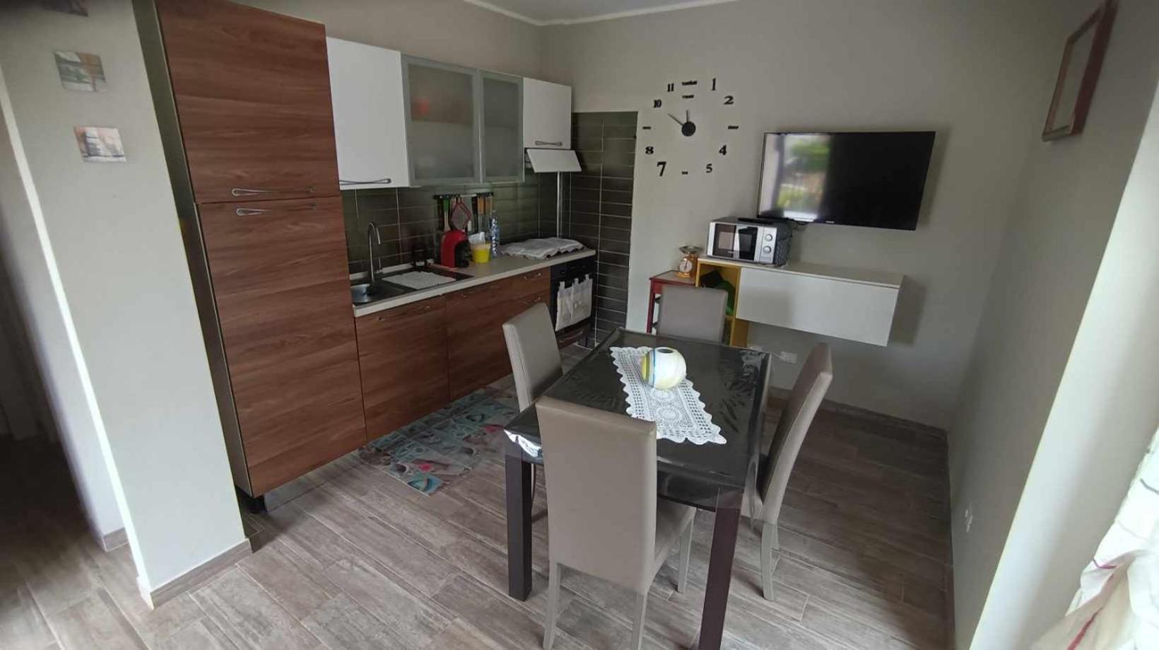 Apartment with Lake View - Photo 41