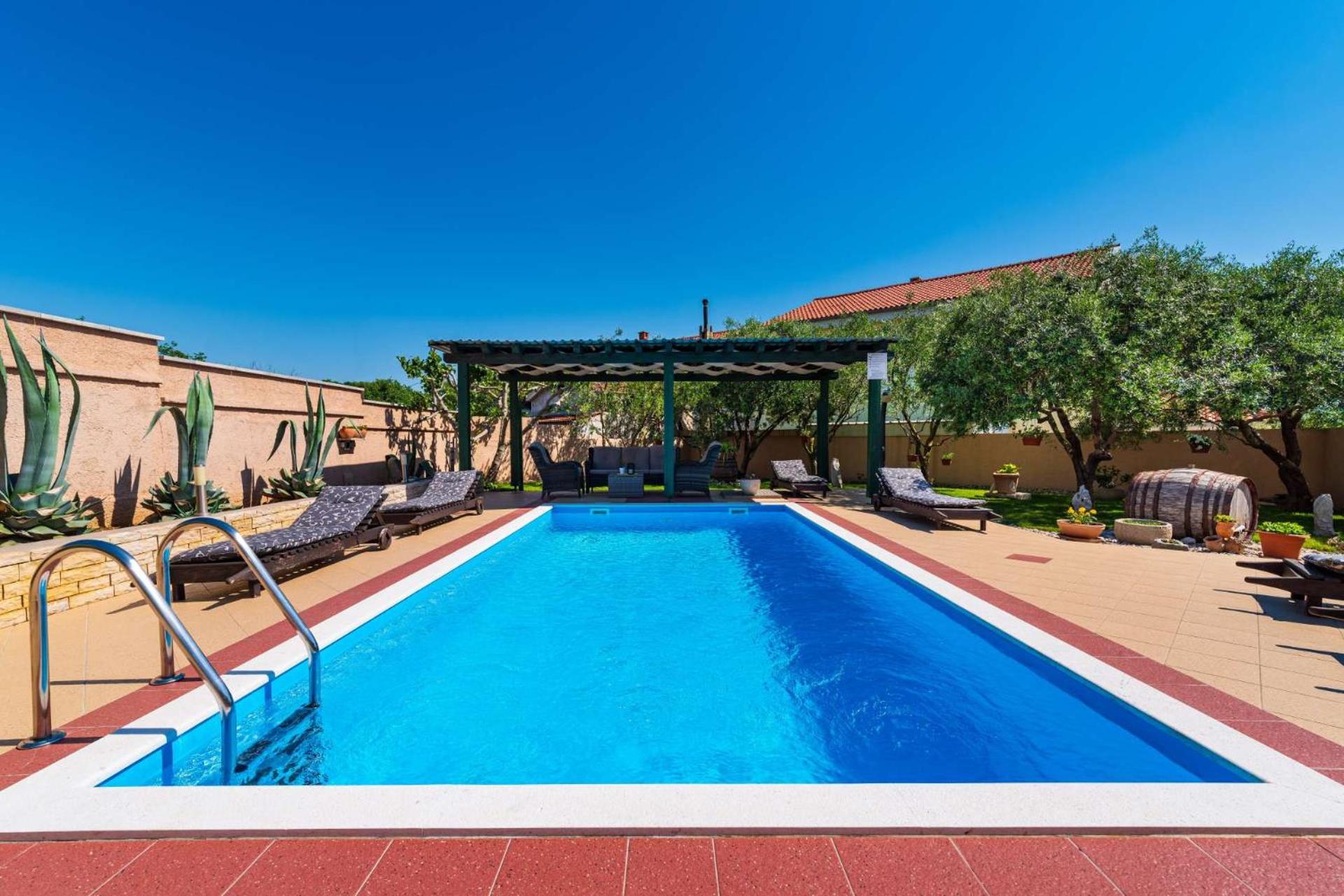 Villa photo 3