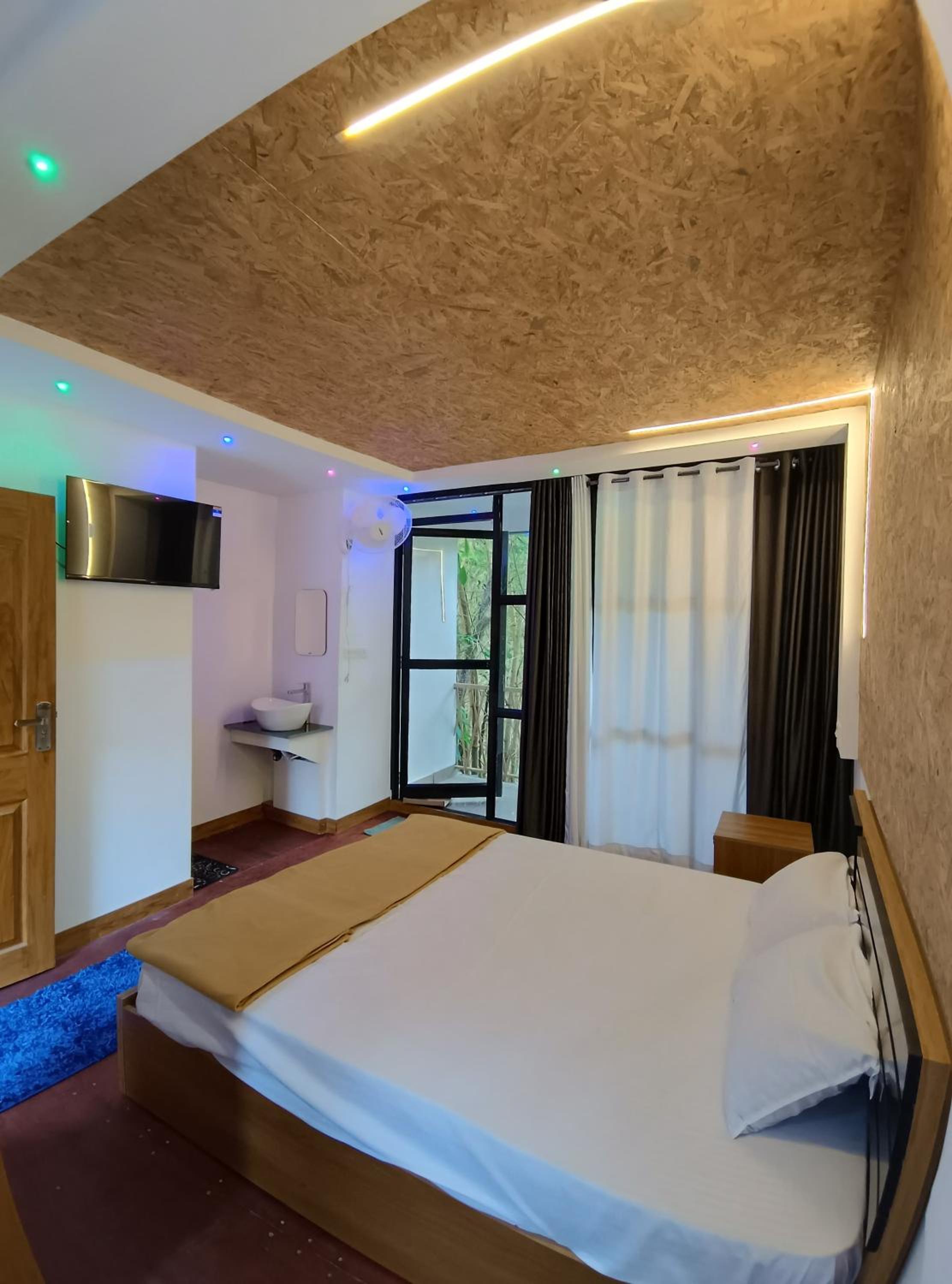 Standard Double Room photo 3