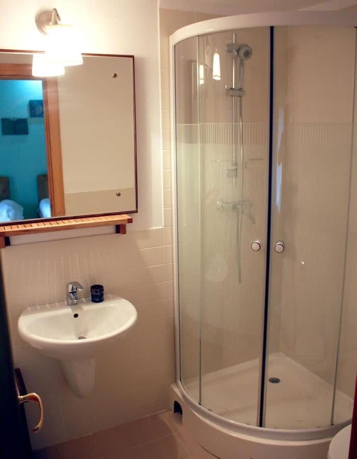 Double Room - Photo 9
