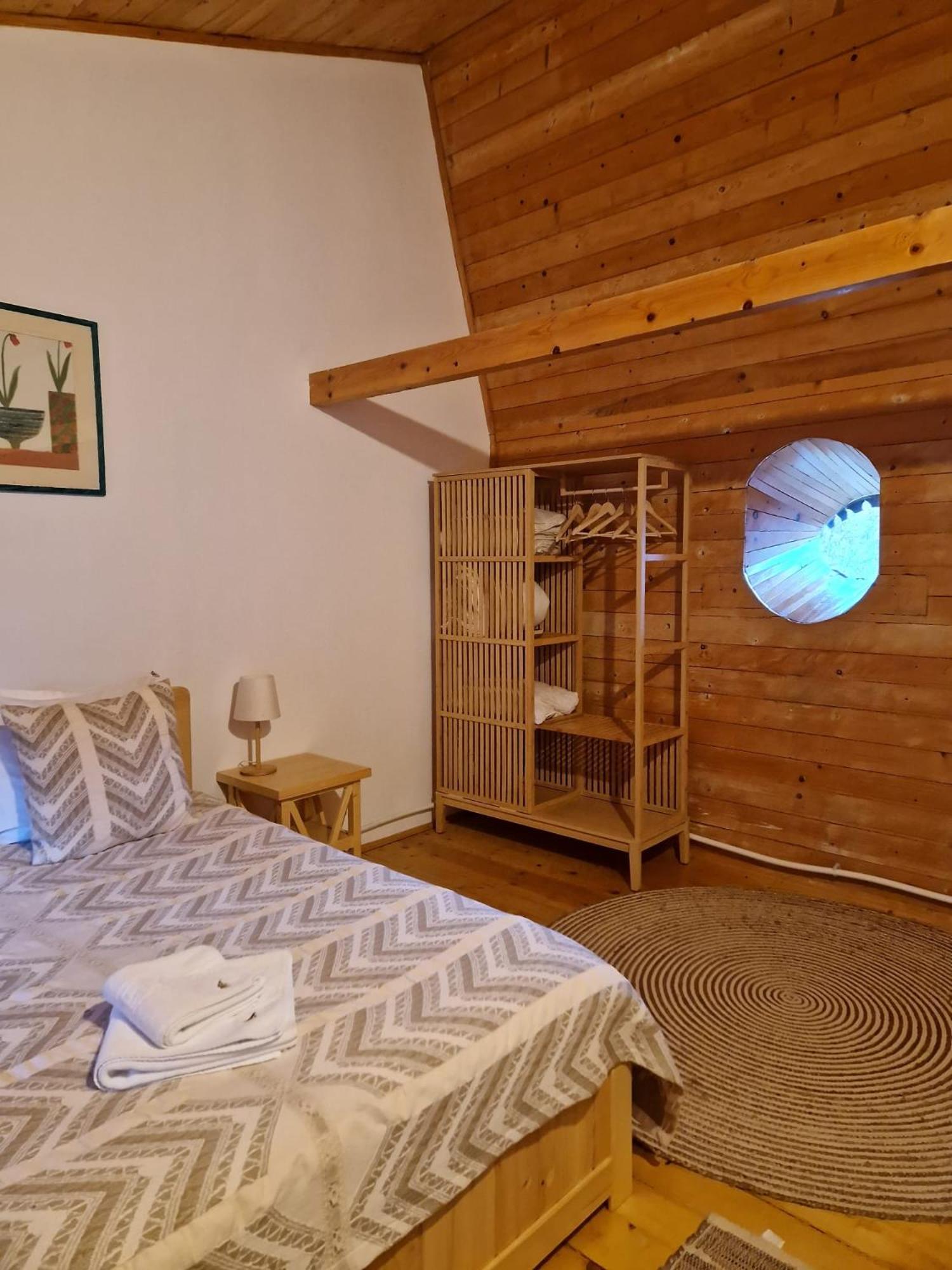Double Room - Photo 2