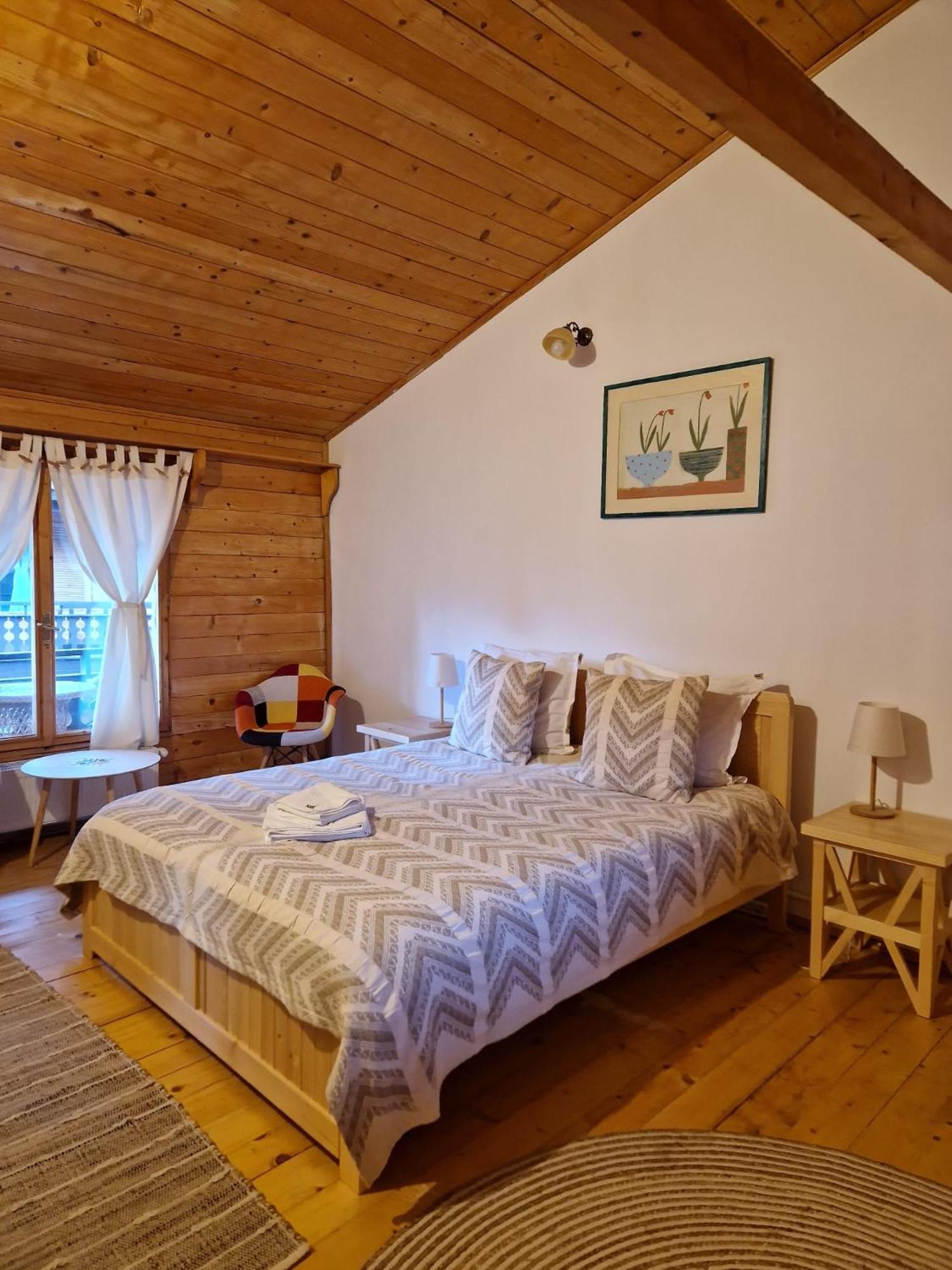 Double Room - Photo 4