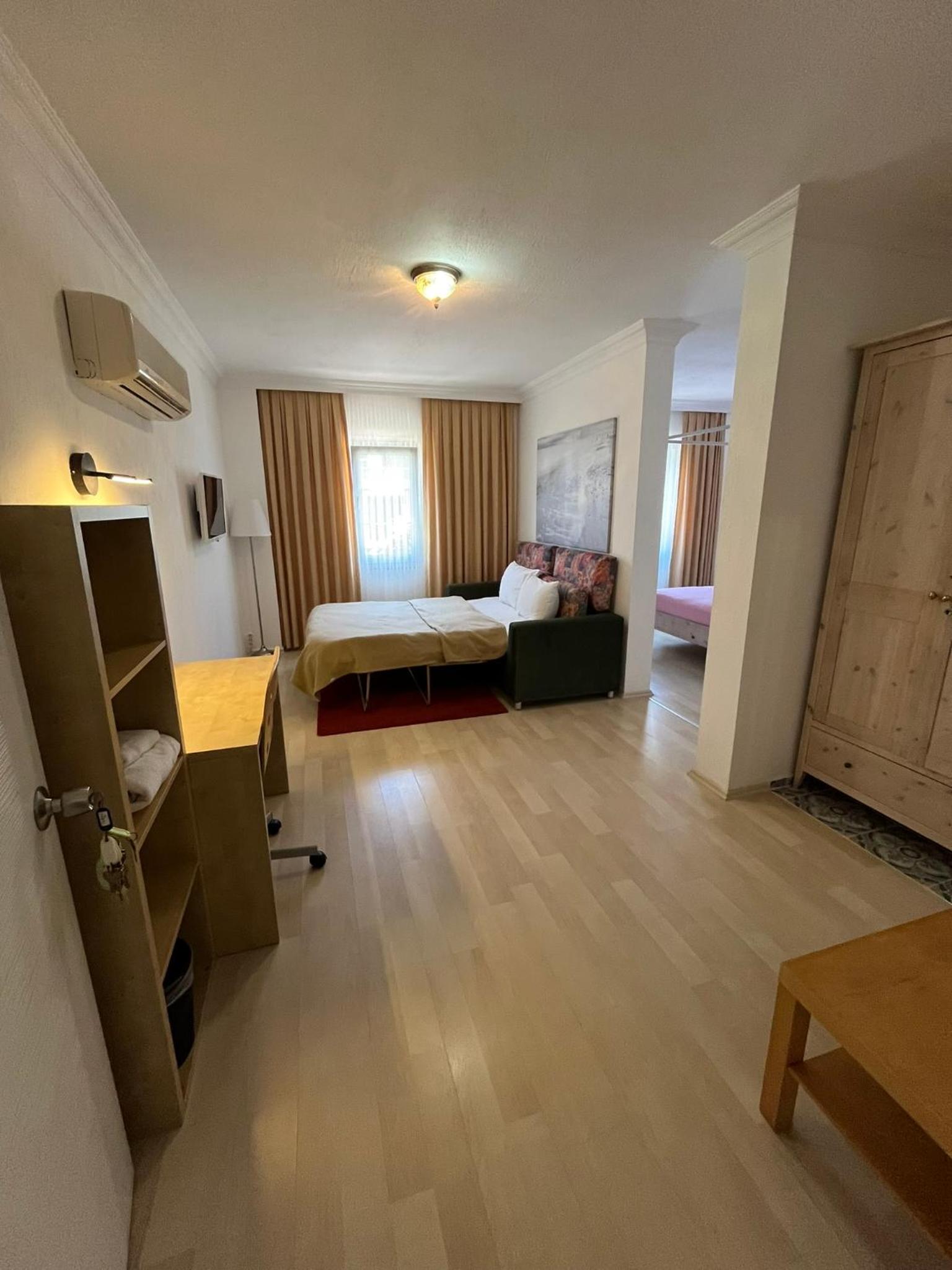 Suite with Balcony photo 2