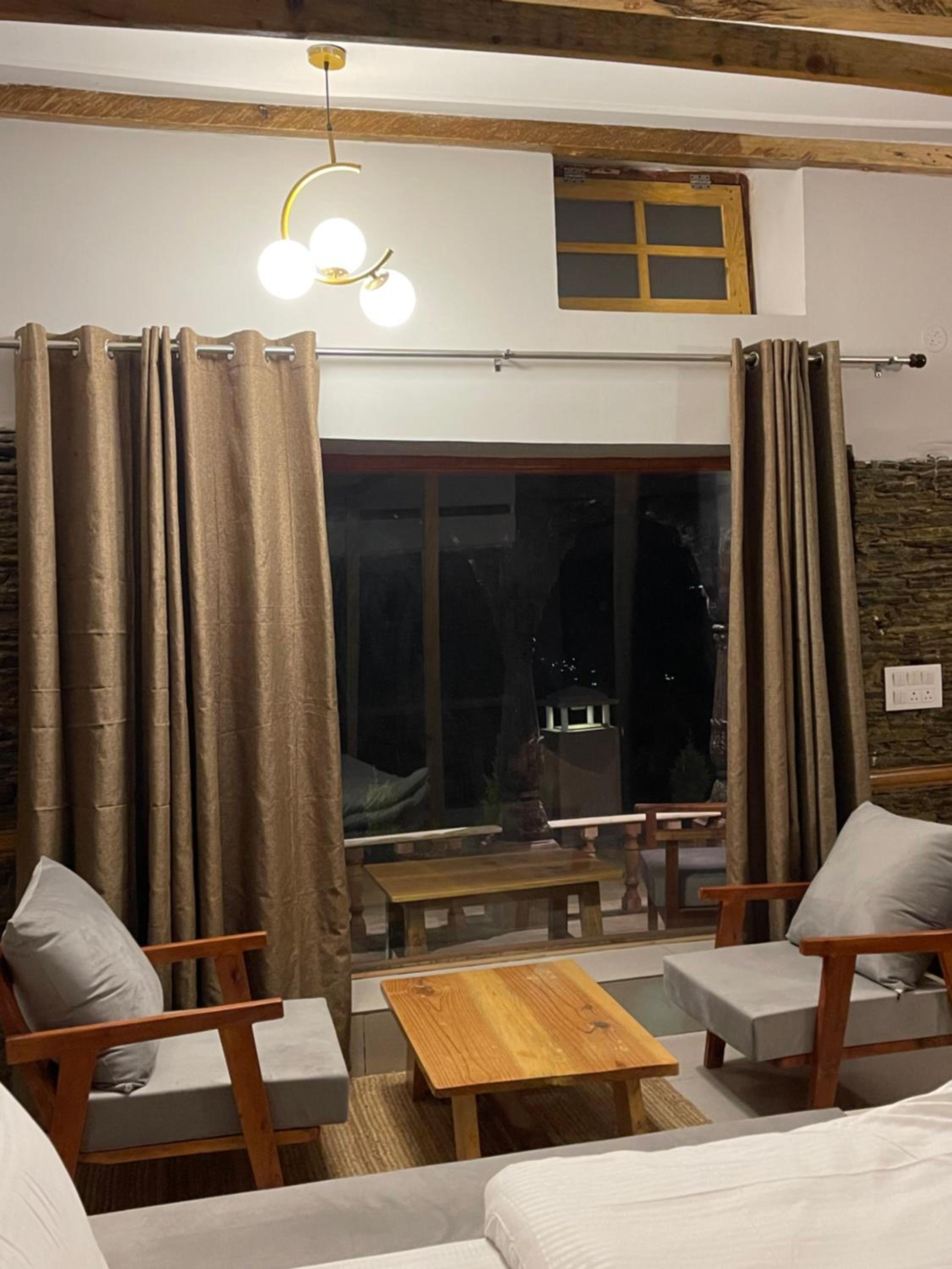 Superior Double or Twin Room with Mountain View photo 3