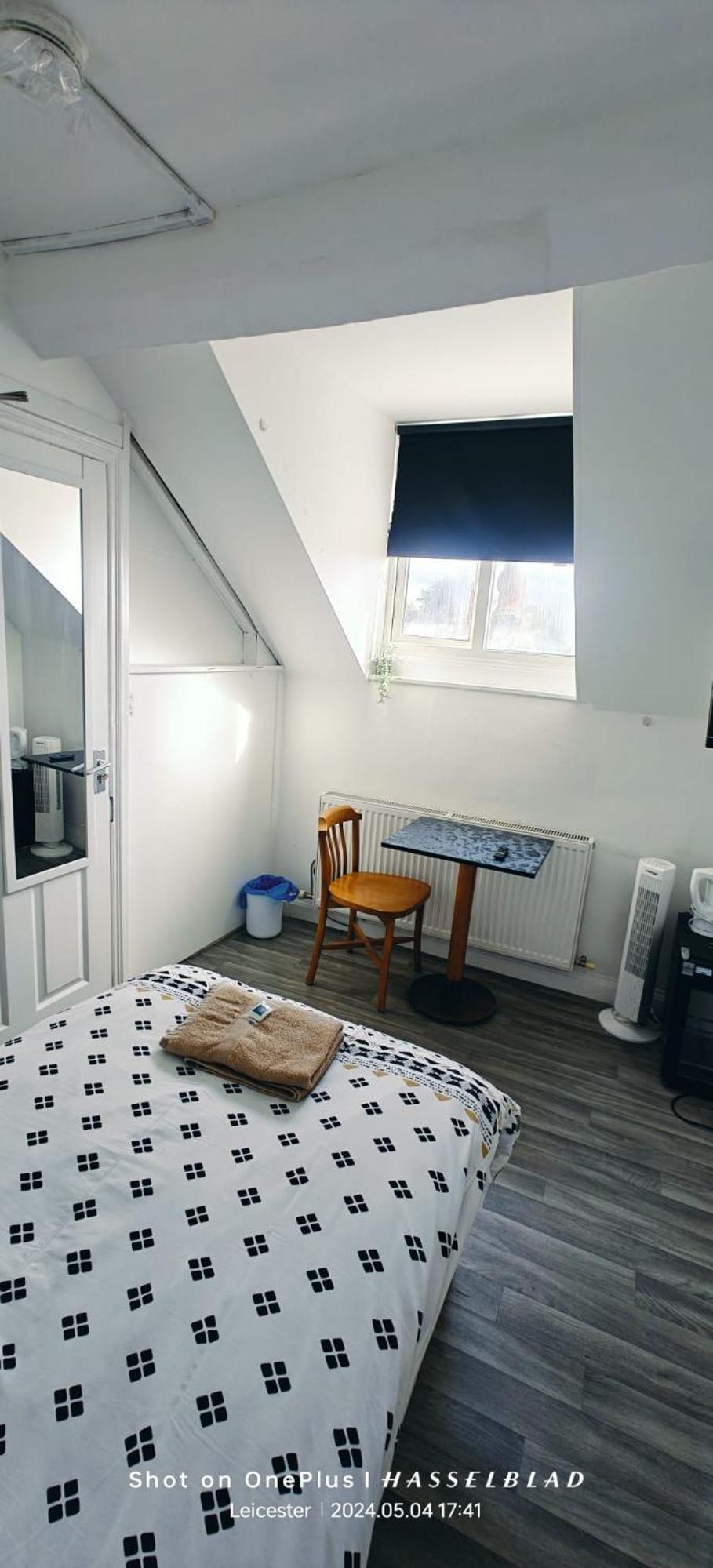 Single Room photo 3