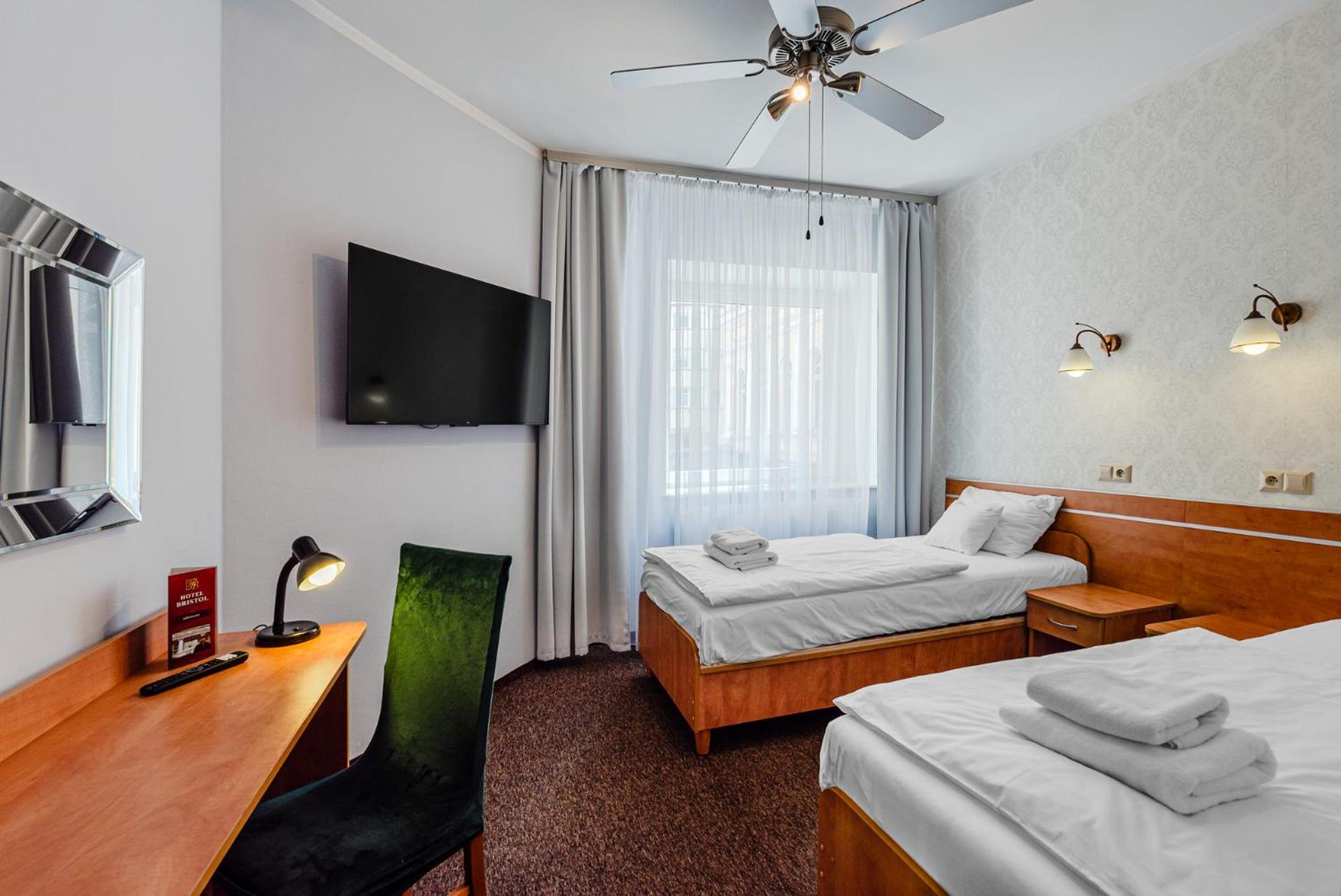 Double or Twin Room - Photo 10