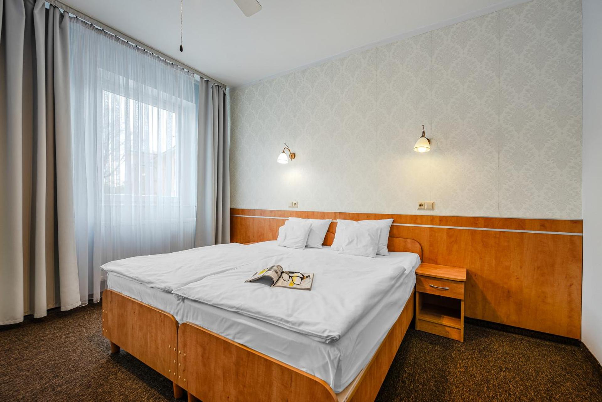 Double or Twin Room - Photo 1
