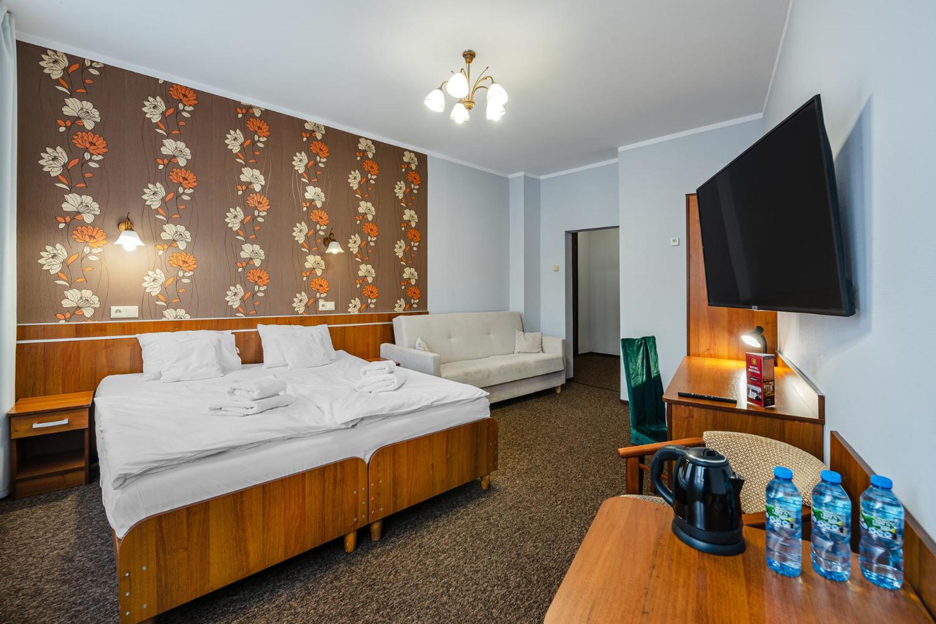 Double or Twin Room - Photo 14