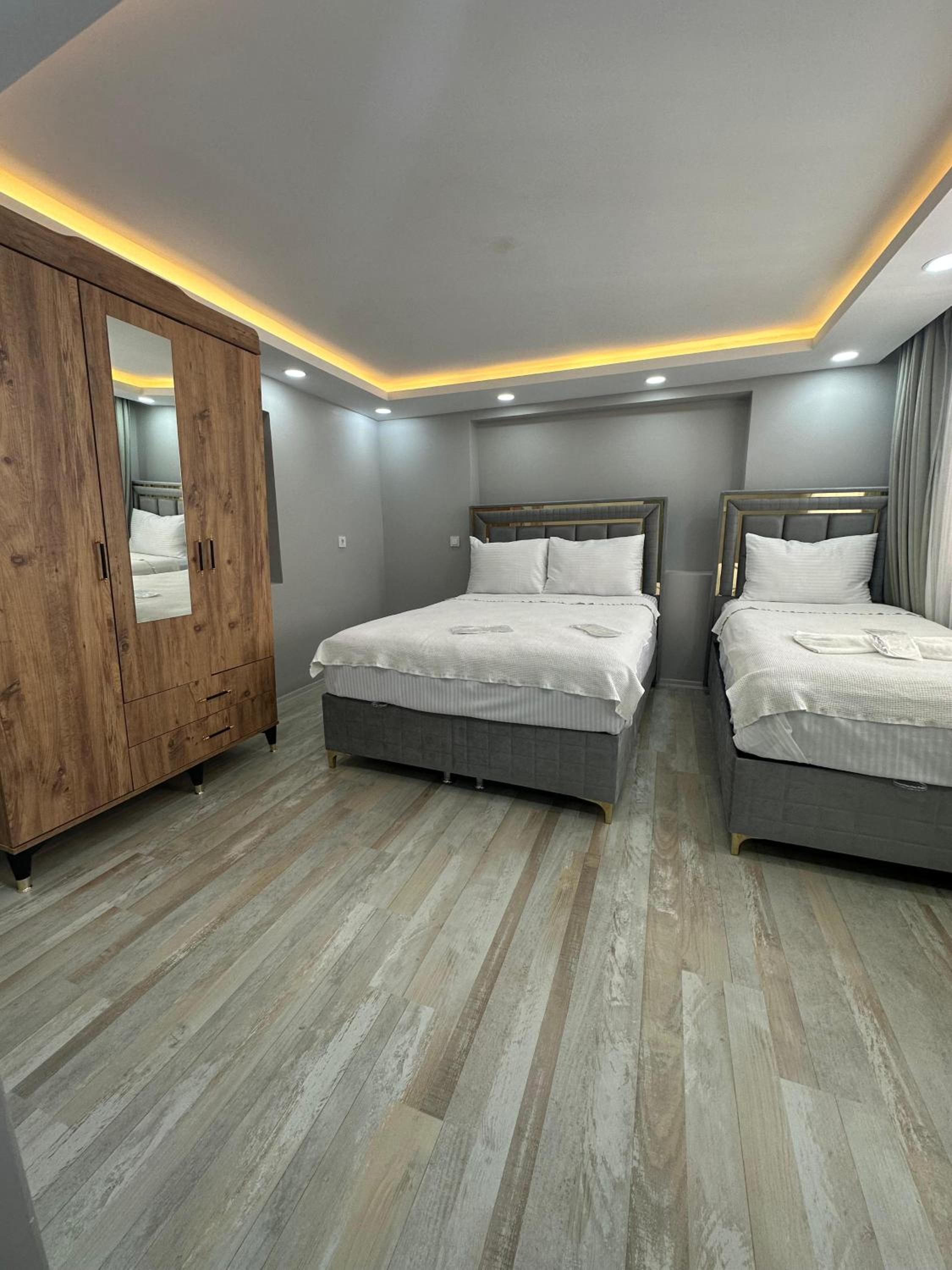 Luxury Triple Room photo 2