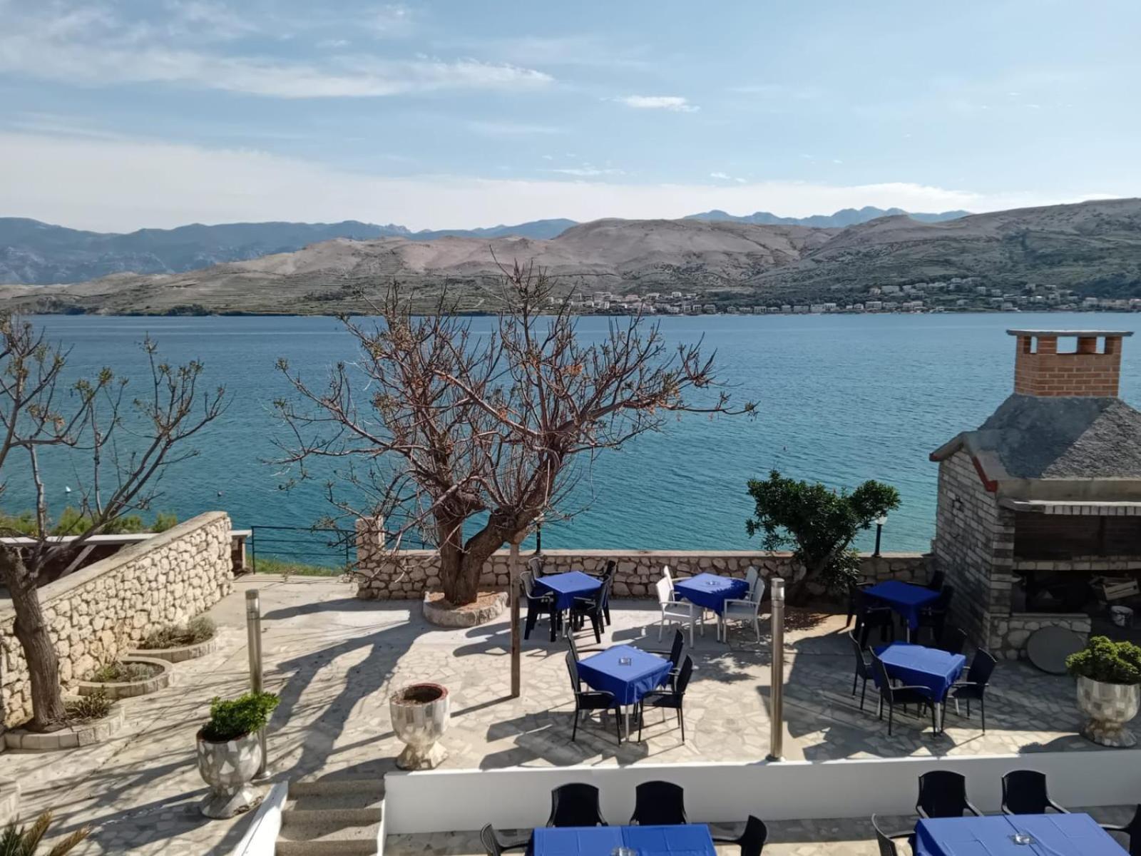 Double Room with Balcony and Sea View - Photo 4