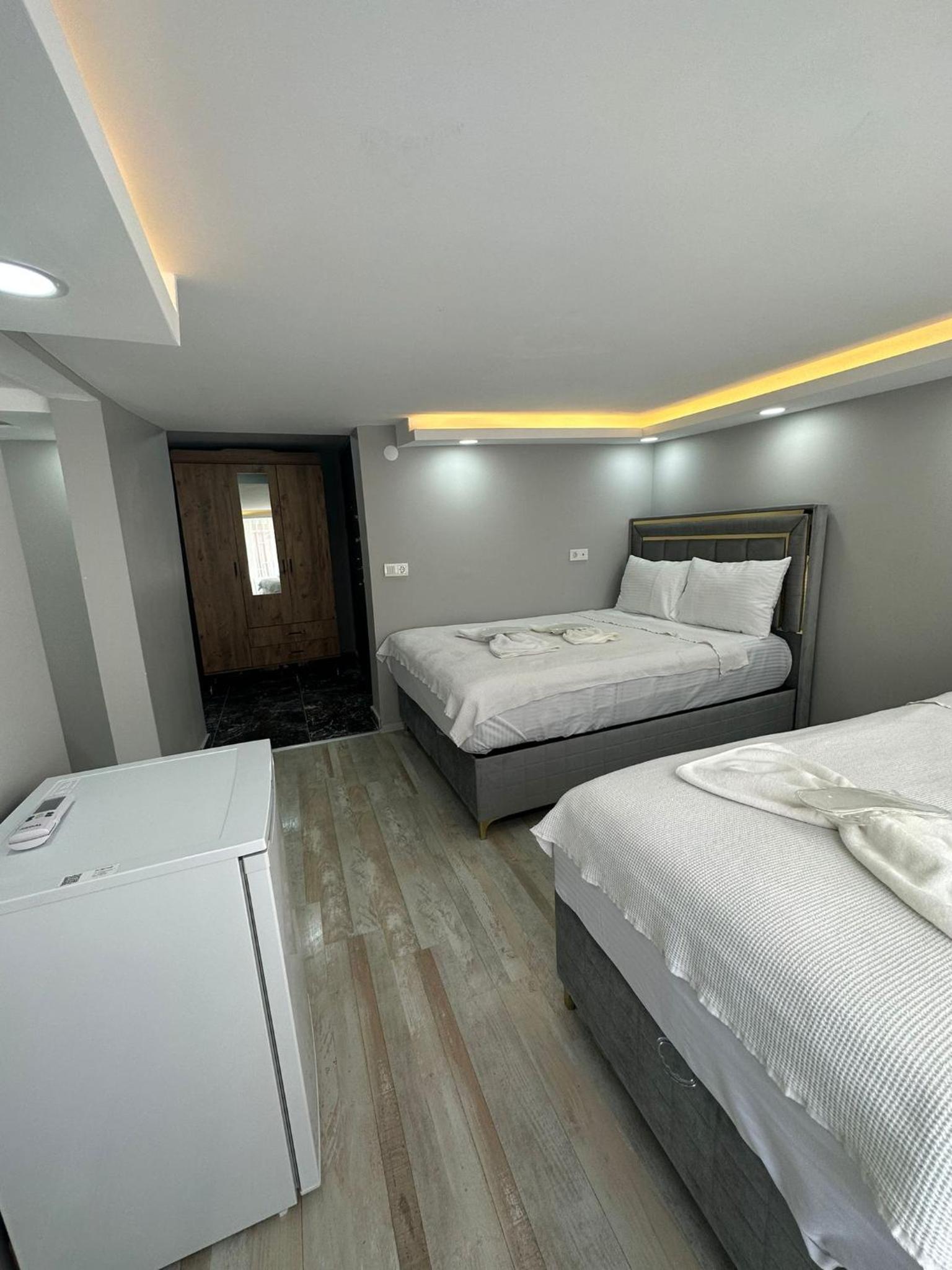 Deluxe King Room photo 2