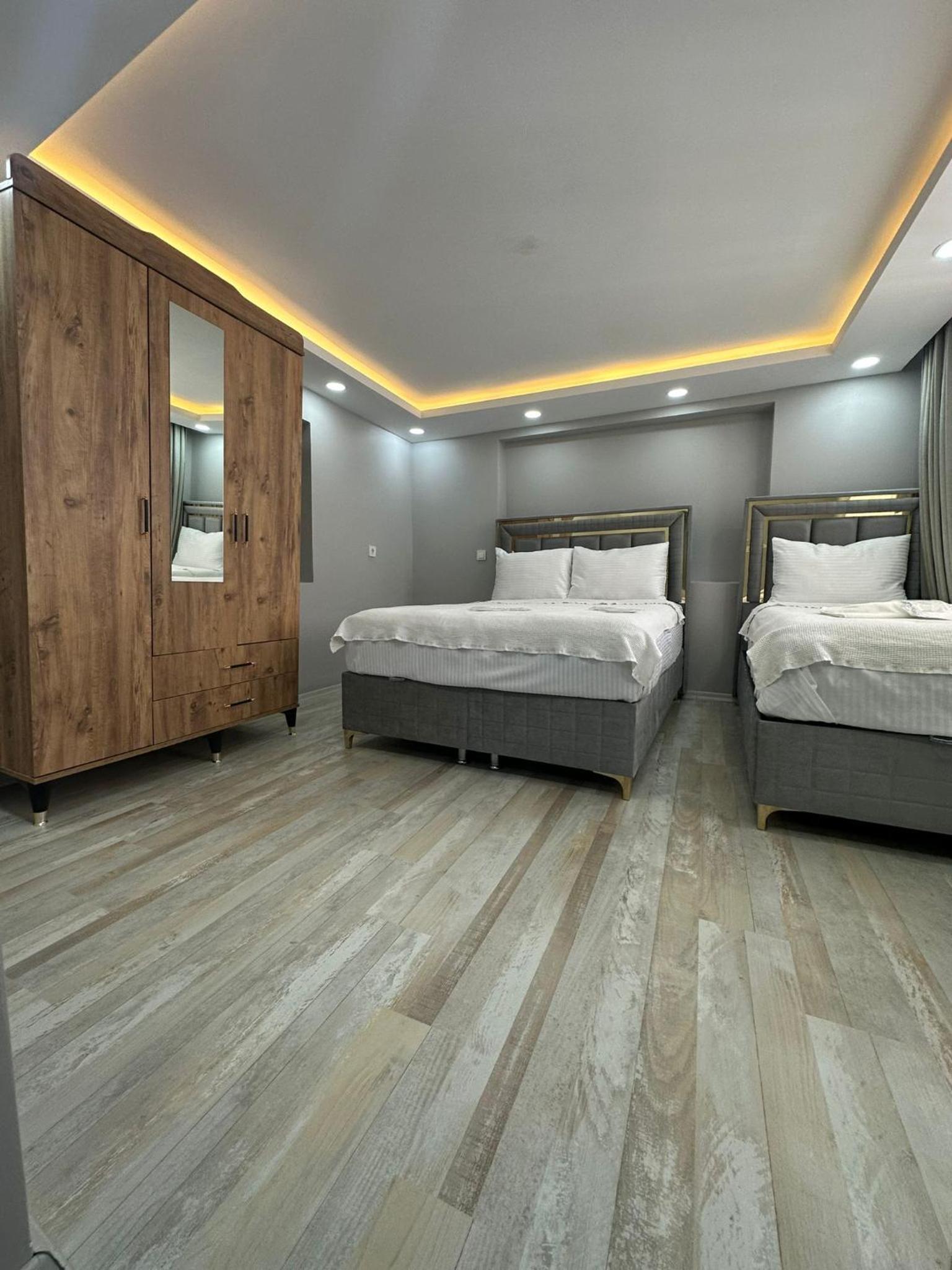 Deluxe King Room photo 3