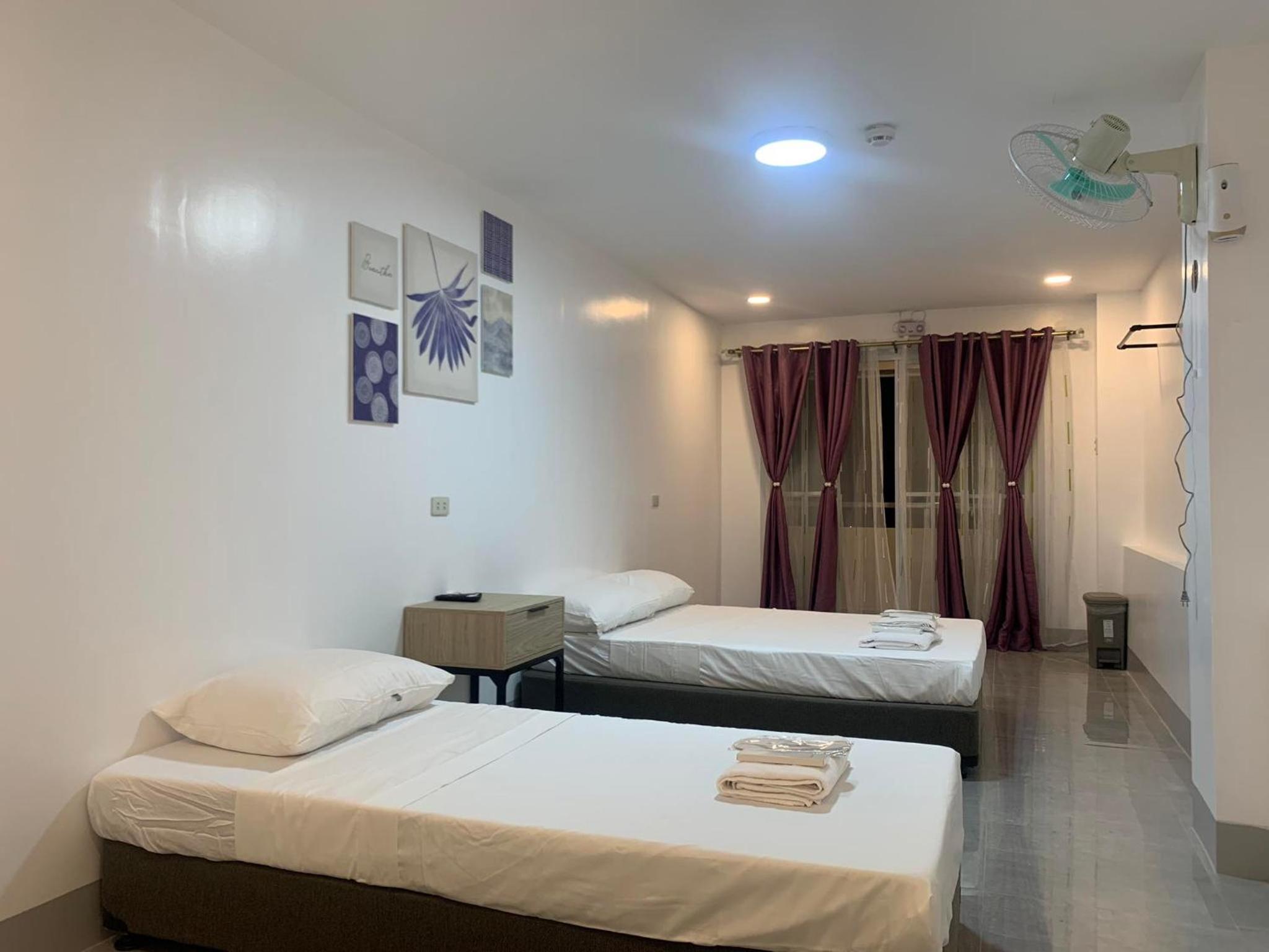 Triple Room with Shared Toilet