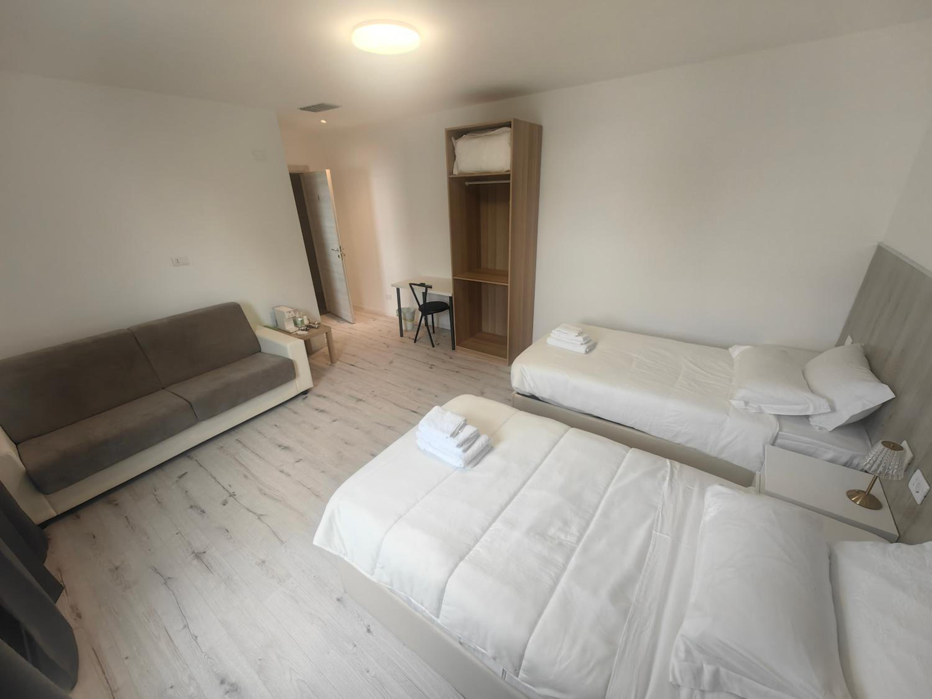 Double Room With Private Bathroom