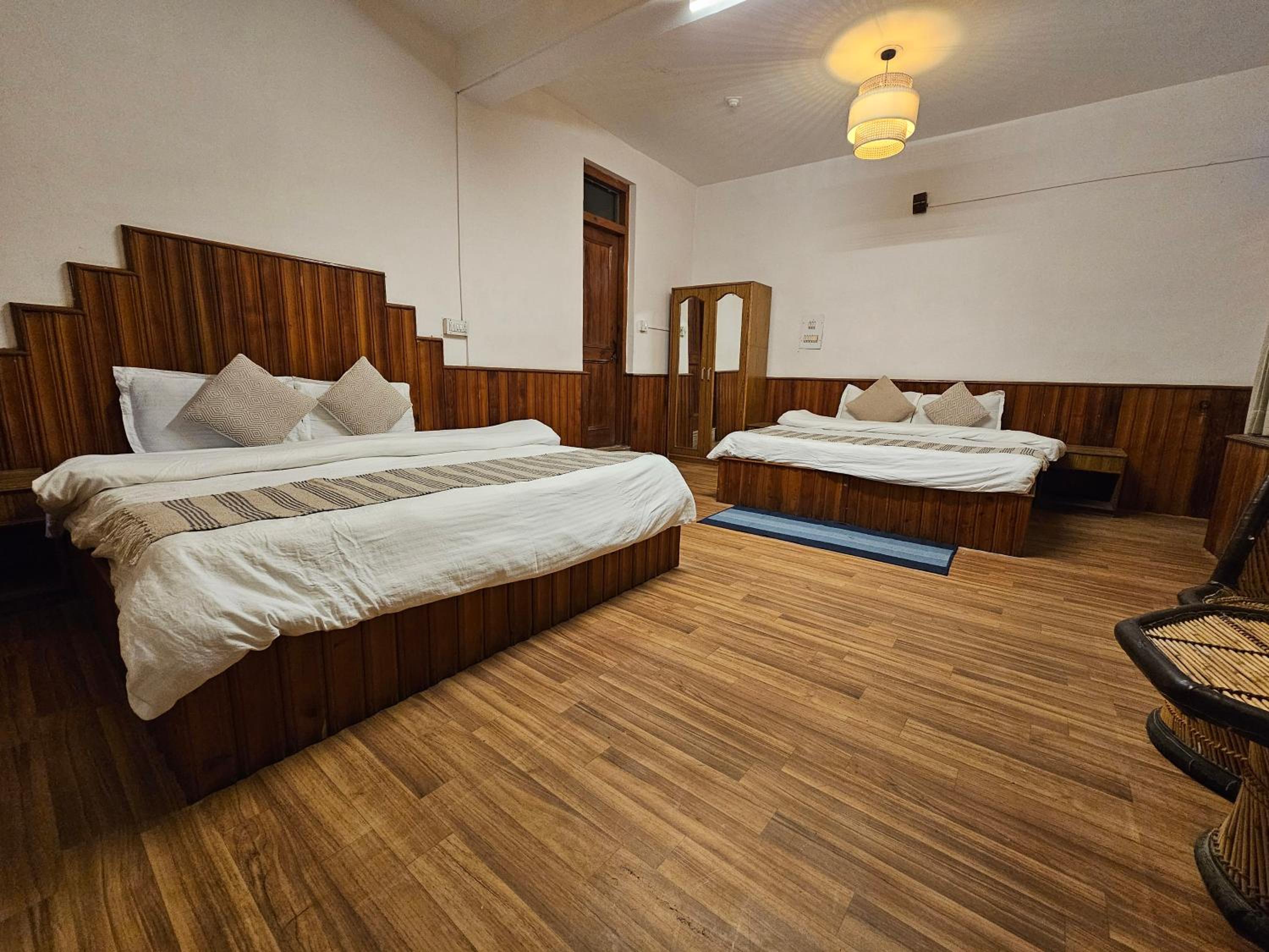Deluxe Quadruple Room - Photo 1