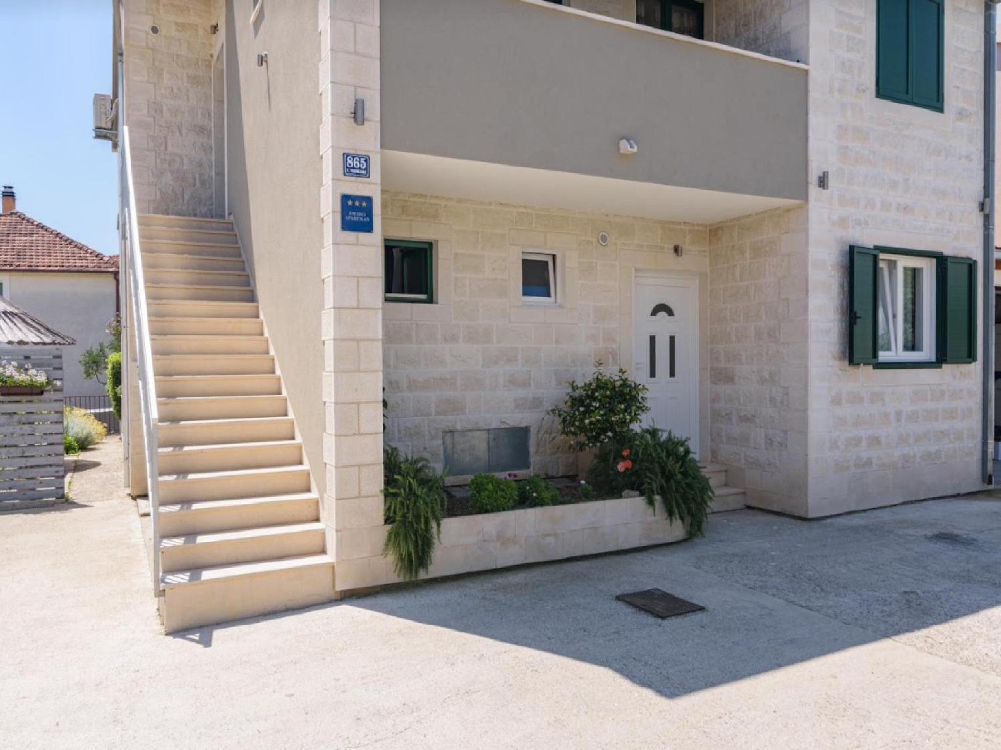 One Bedroom Apartment with Balcony - Photo 15