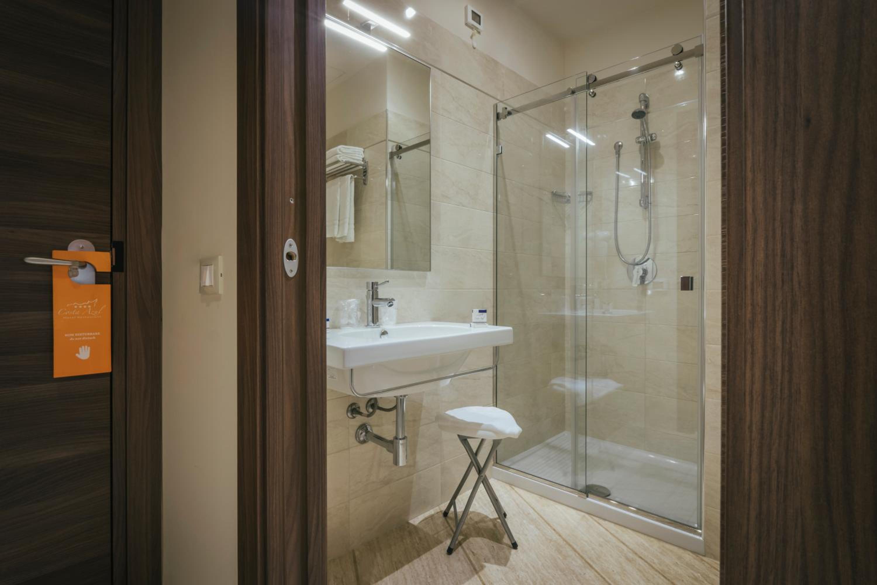 Family Suite - Photo 12