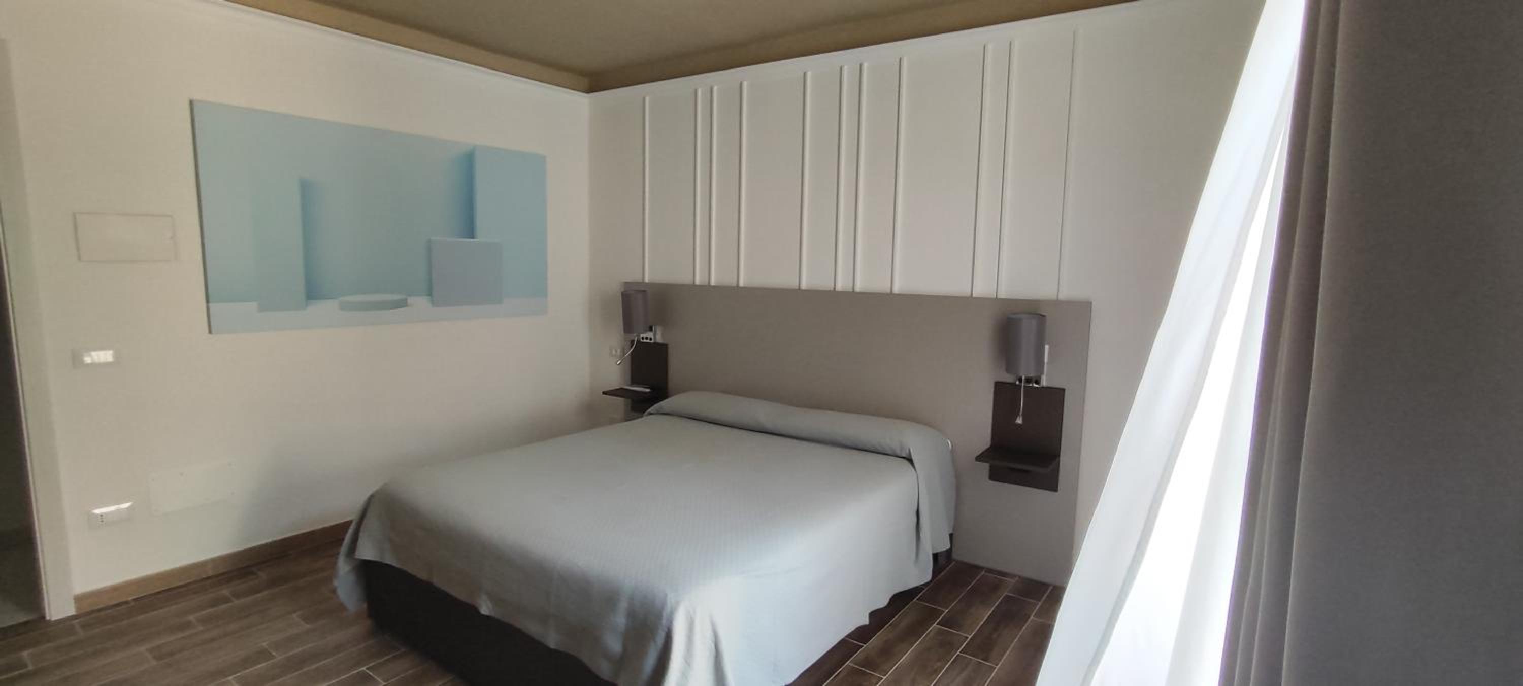 Deluxe Double Room with Shower photo 2