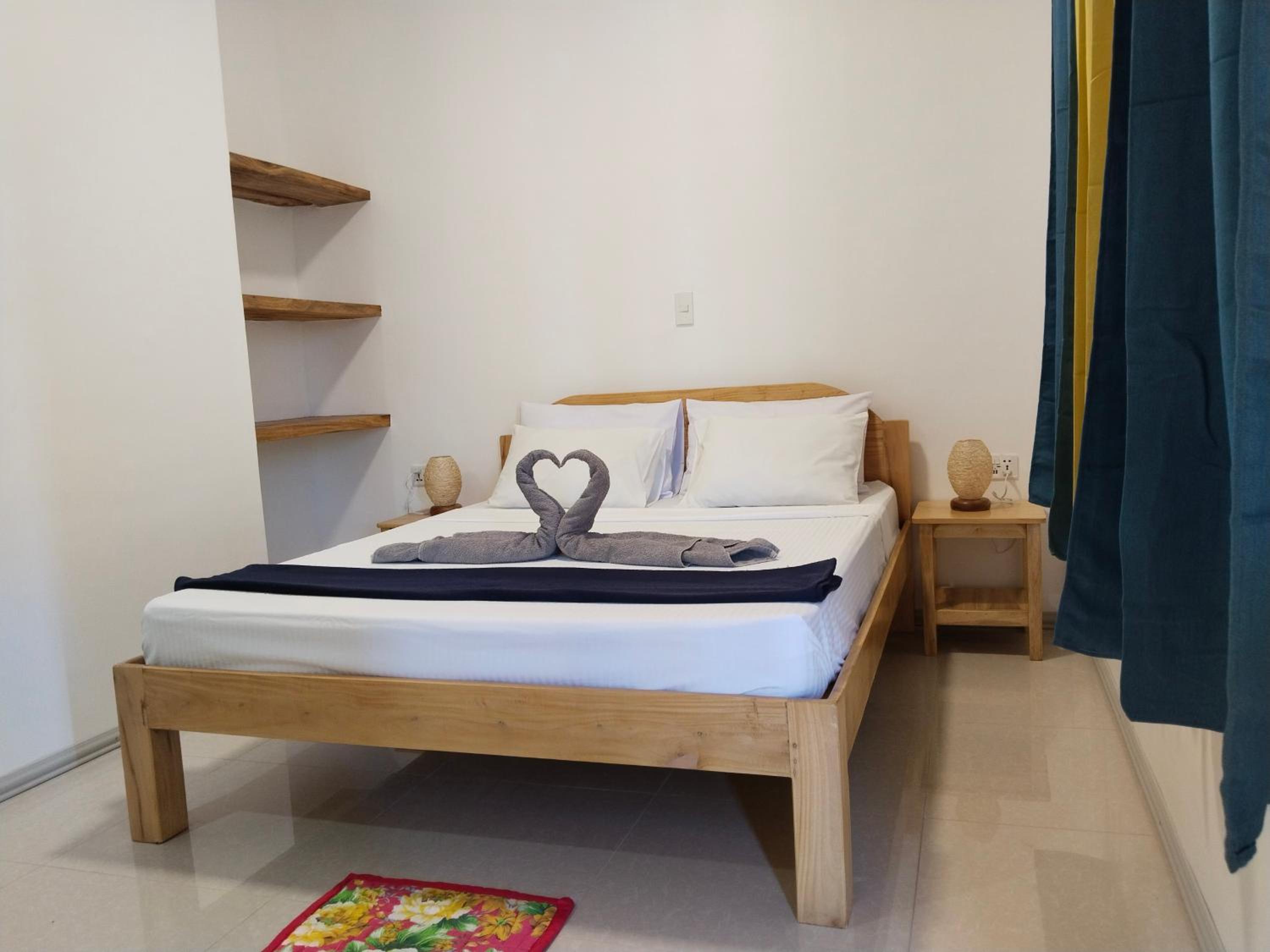 Deluxe Double Room with Balcony - Photo 3
