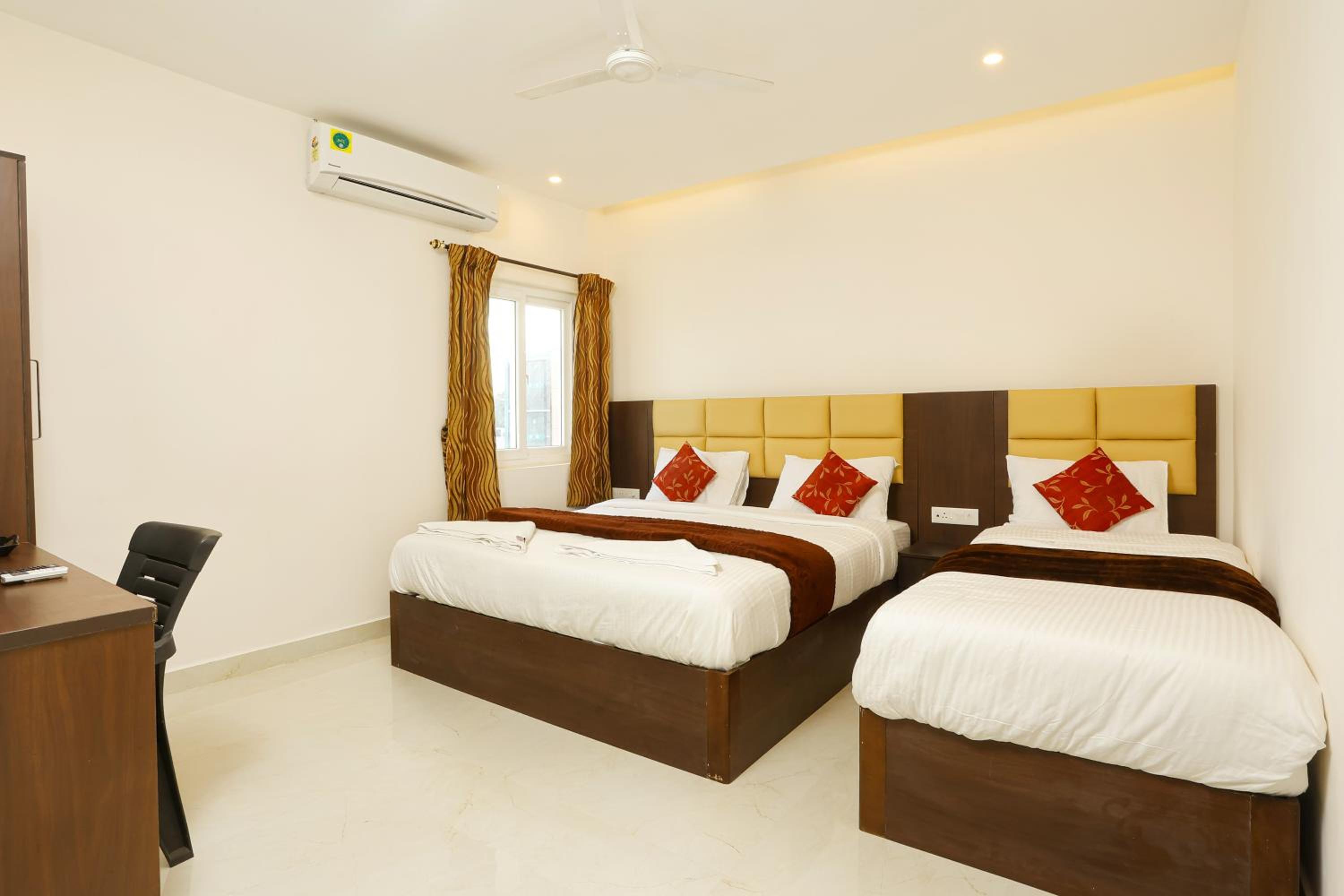 Deluxe Triple Room - Photo 7
