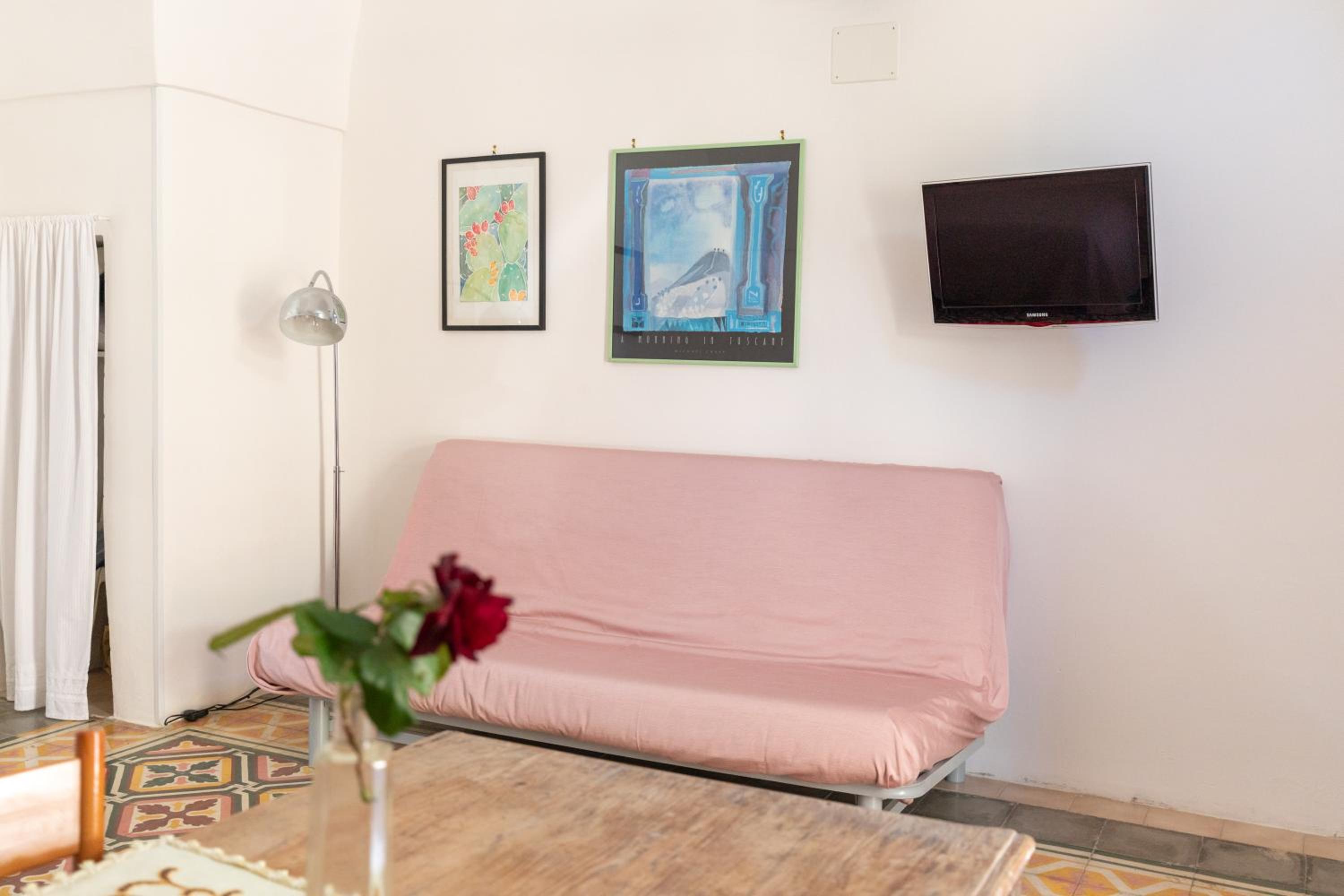 One-Bedroom House photo 3