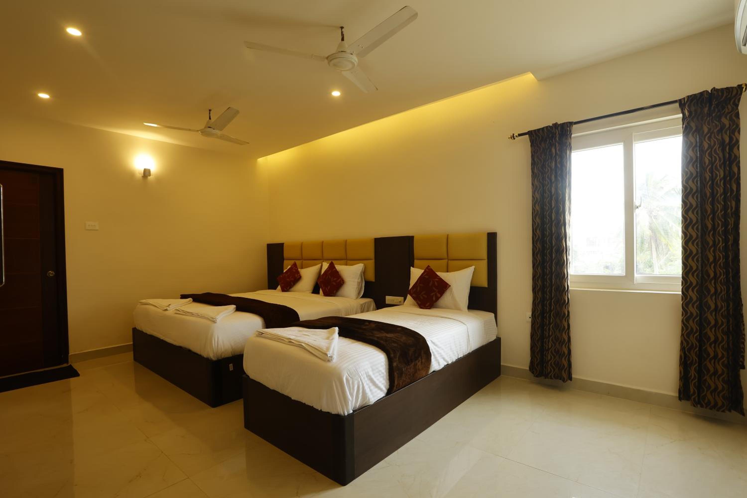 Deluxe Triple Room - Photo 5