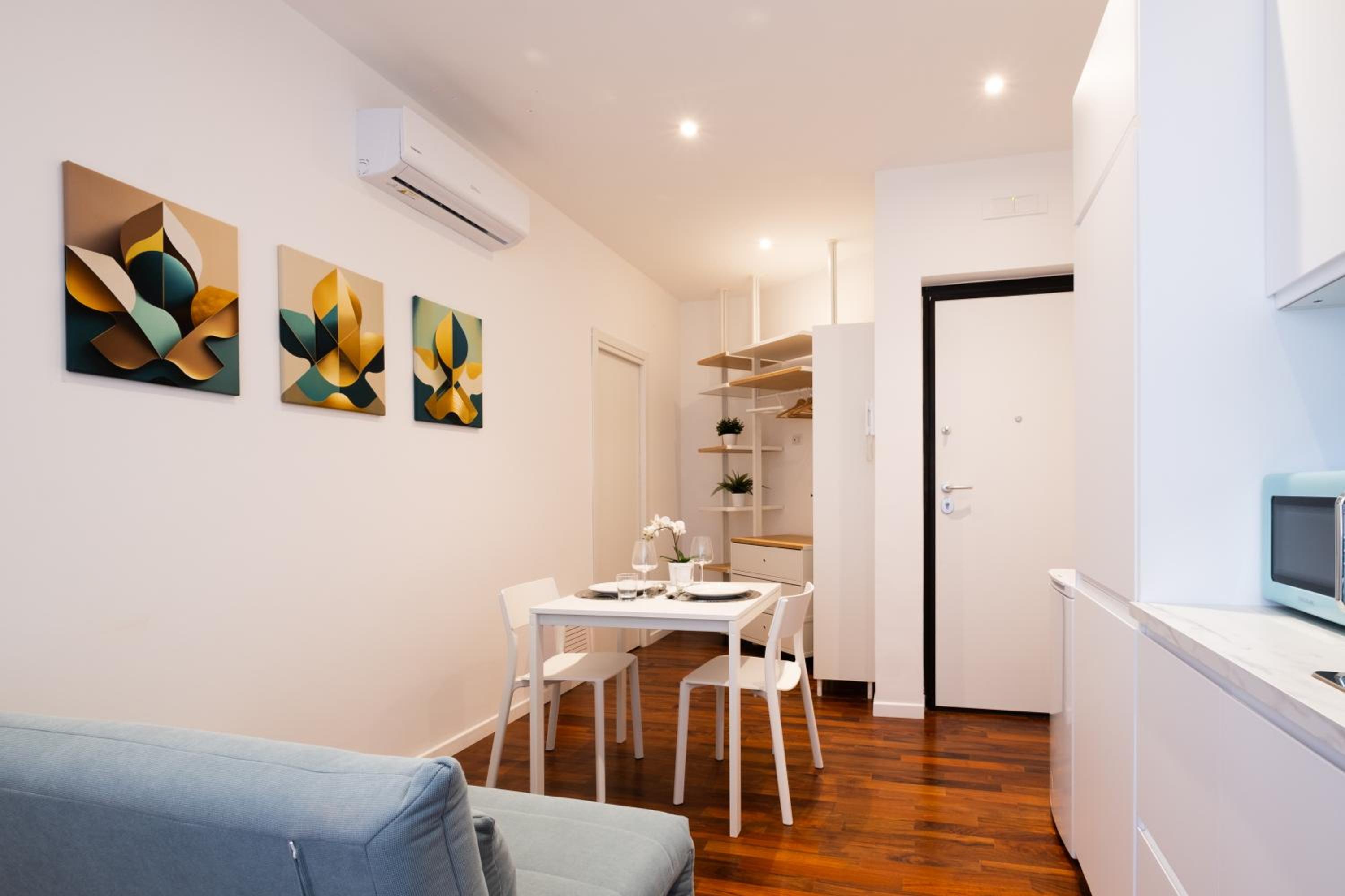 One-Bedroom Apartment