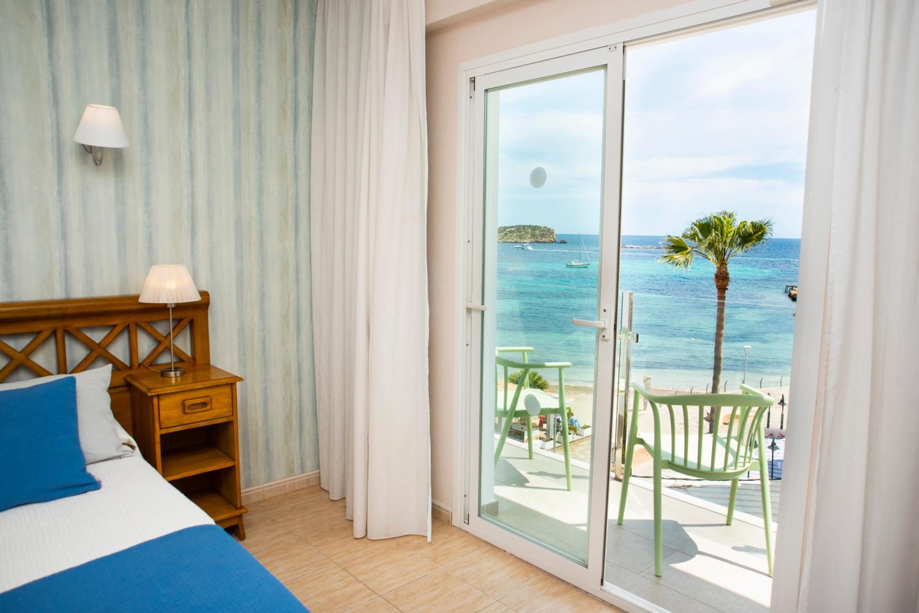Double Room - Sea Side photo 3