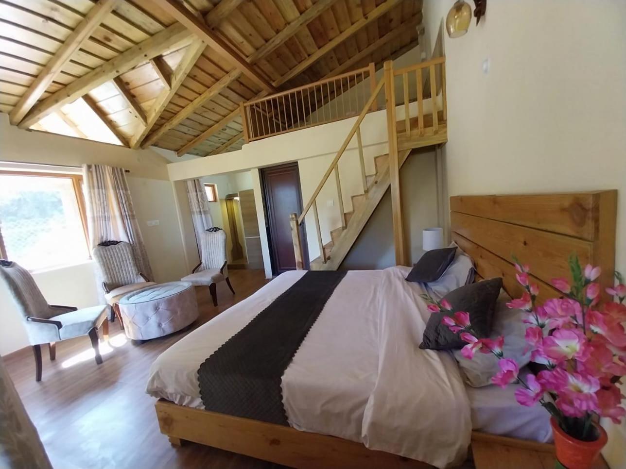 Double Room with Mountain View