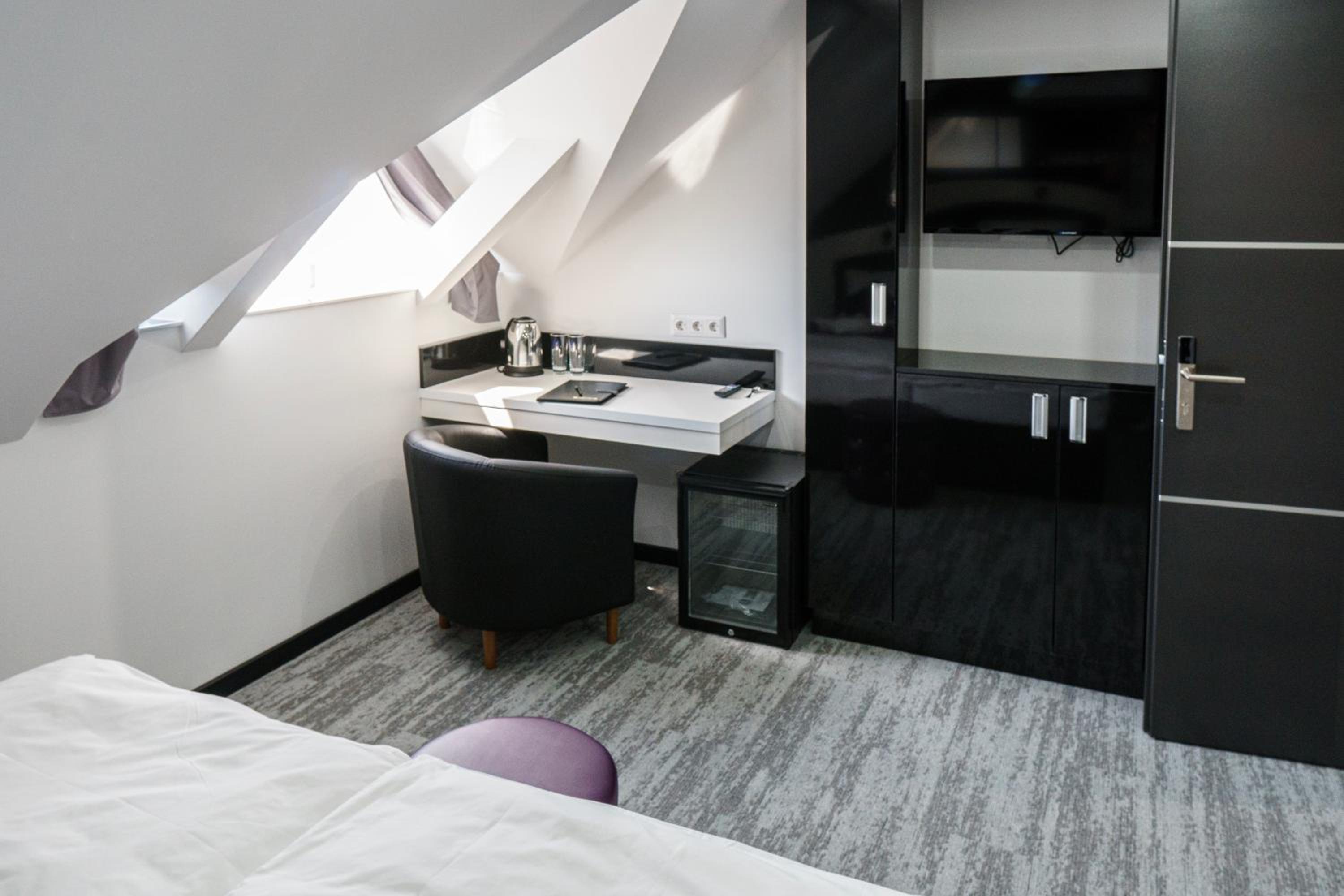 Standard Double Room photo 2