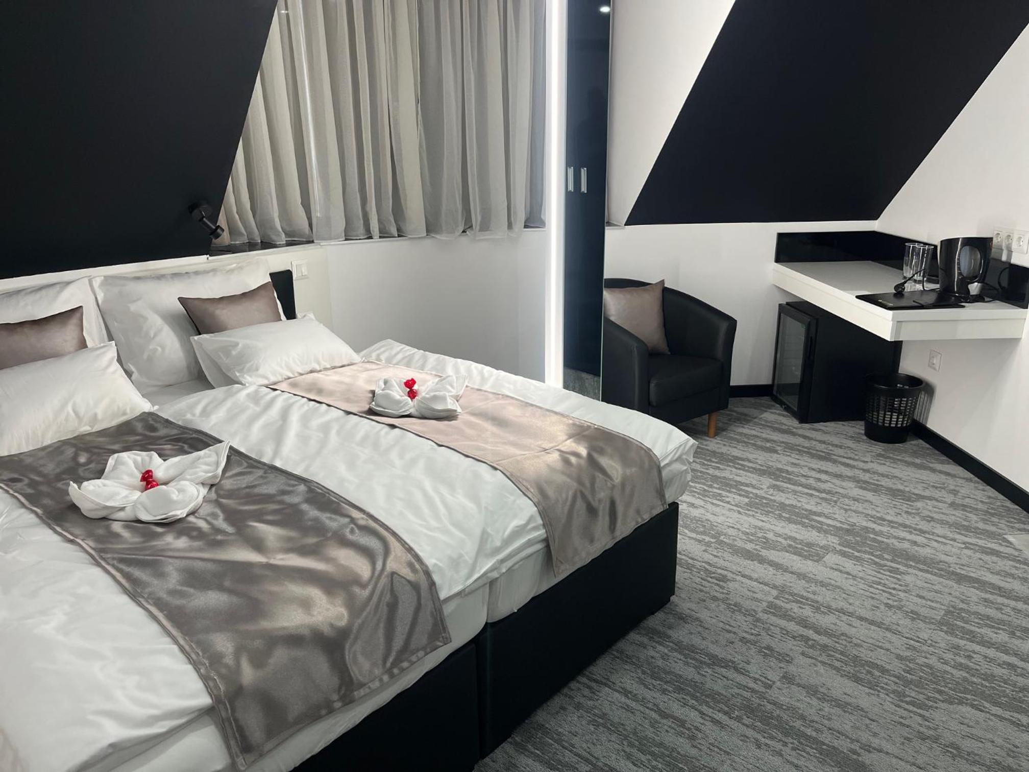 Standard Double Room photo 2