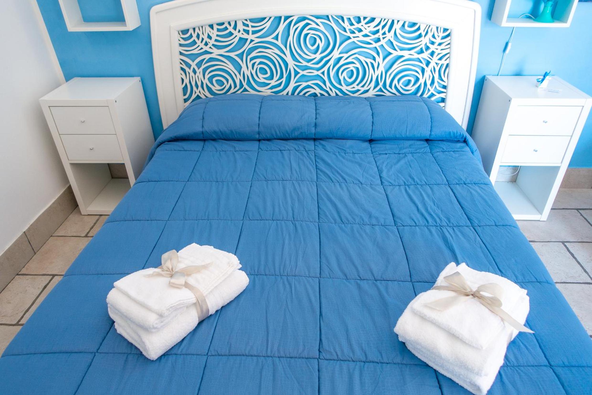 Triple Room with Private Bathroom - Photo 15