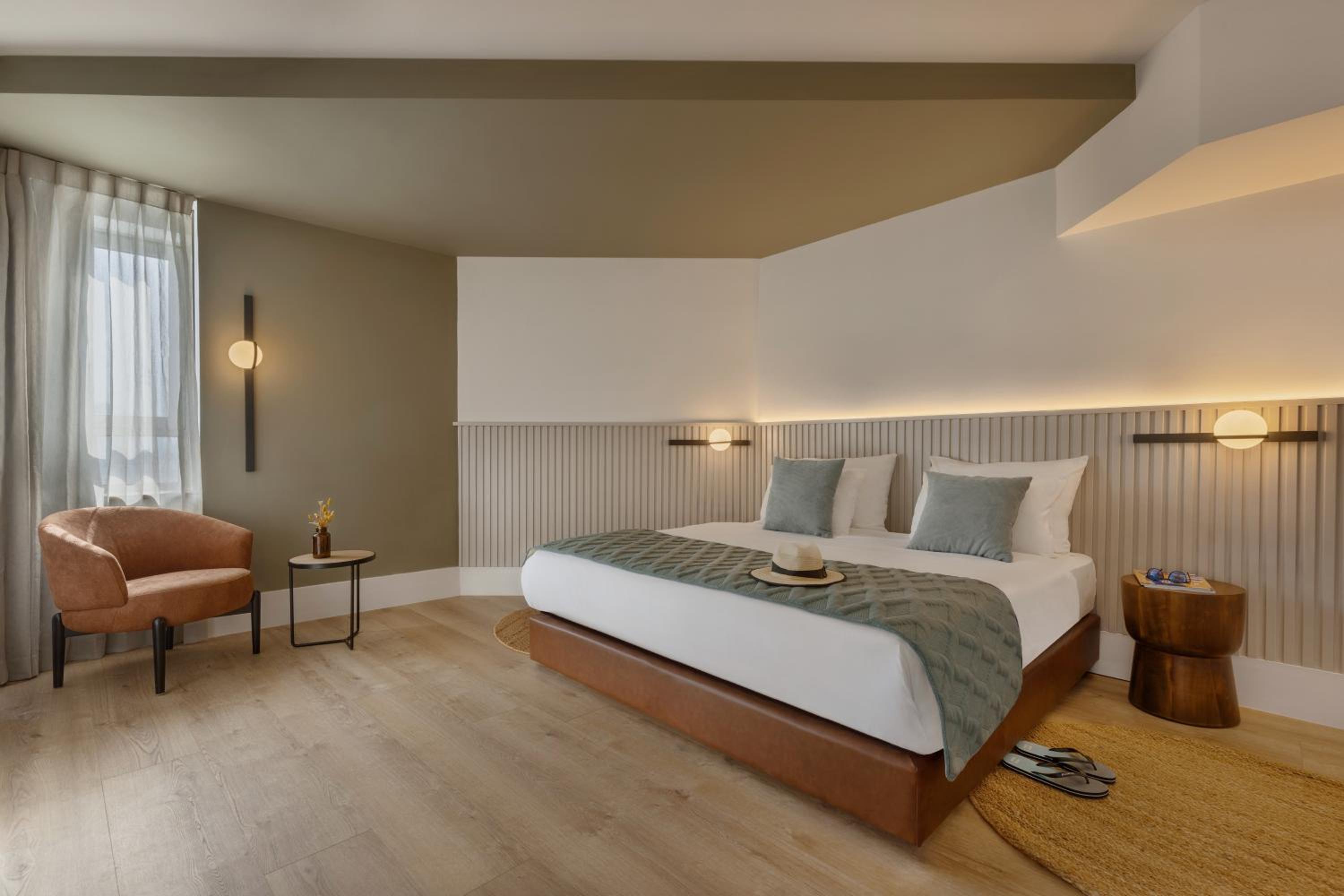 Superior Suite - Photo 4