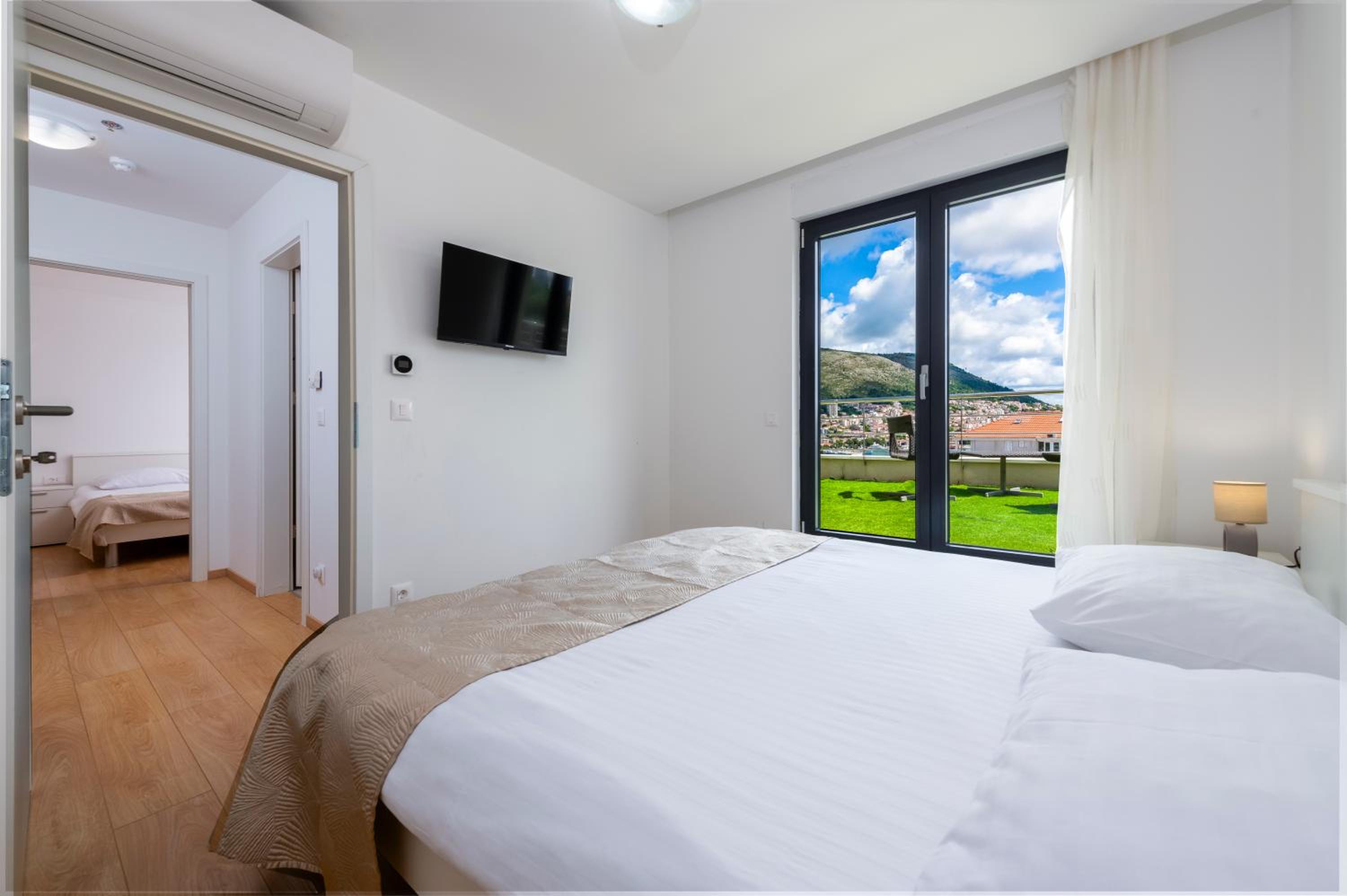 Superior Apartment photo 1