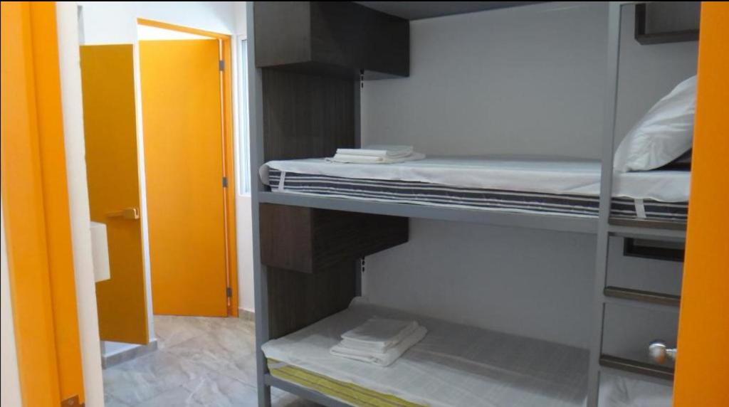 Bed in 4-Bed Mixed Dormitory Room photo 3