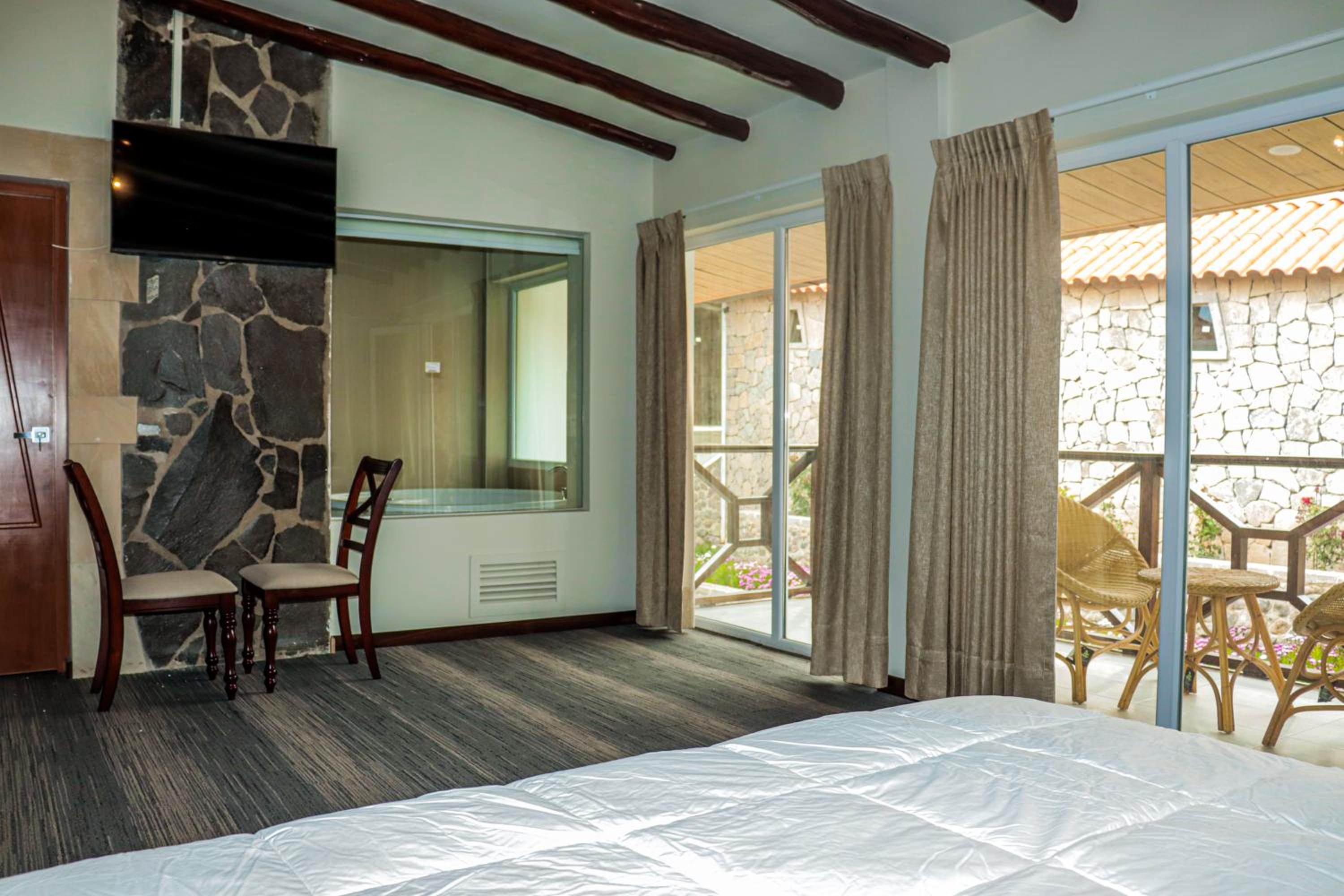 Premium Queen Room photo 3