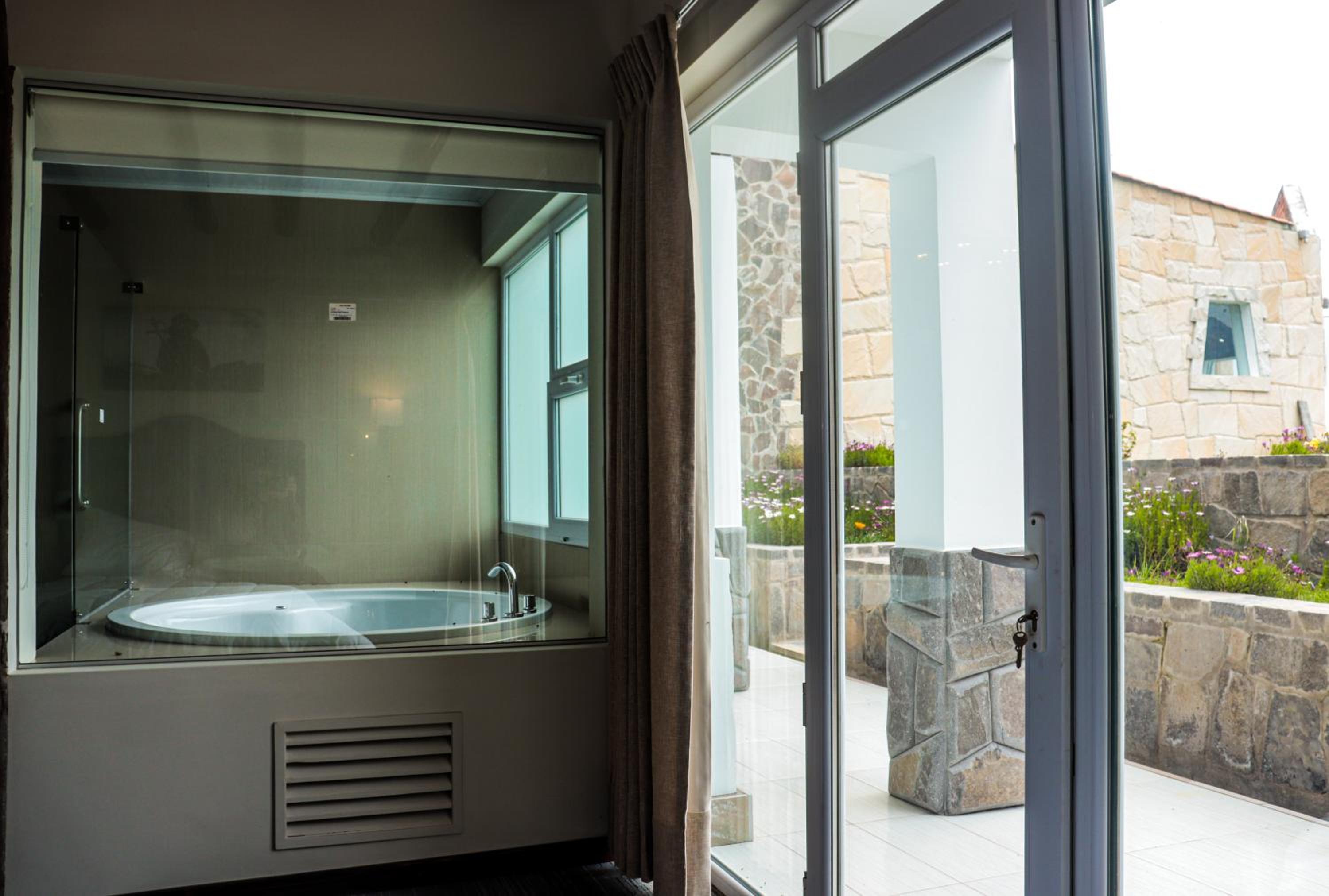 Premium Double Room With Two Double Beds With Hot Tub photo 3